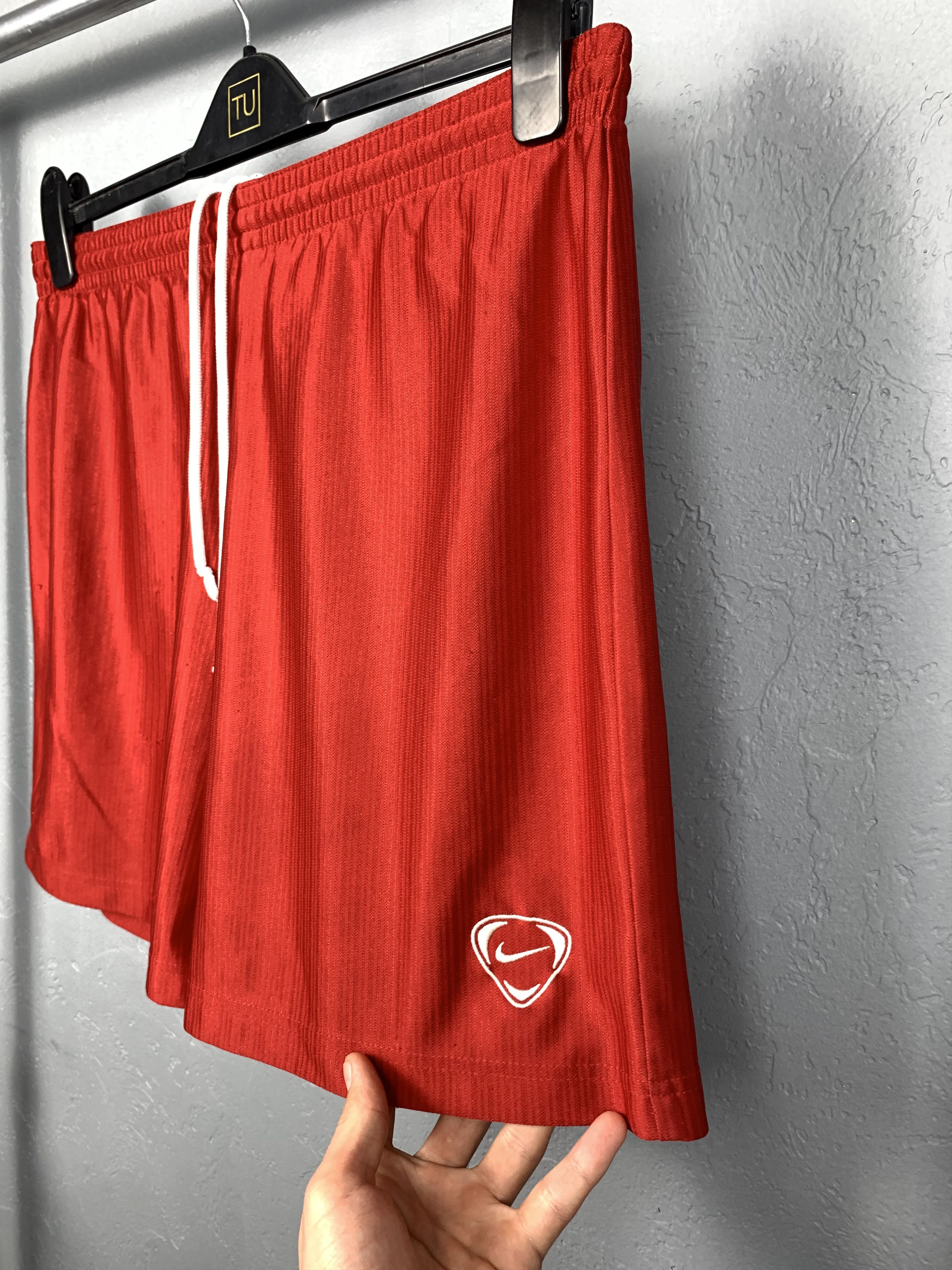 Nike × Vintage Nike Vintage Mens Shorts Dri Fit Y2K Size US 32 / EU 48 - 2 Thumbnail
