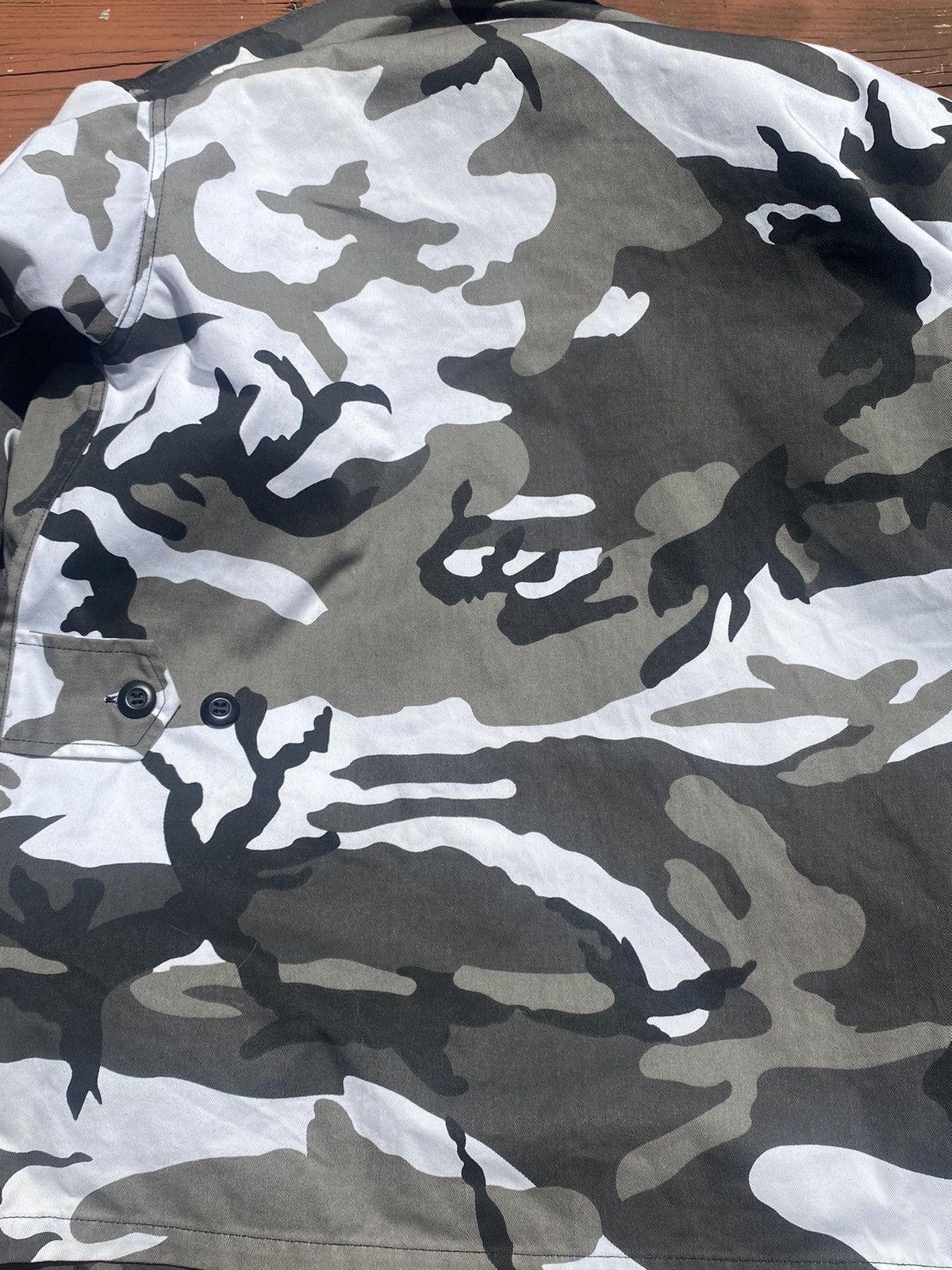 Vintage Vintage BW snow tree camo button up military jacket Size US S / EU 44-46 / 1 - 6 Thumbnail