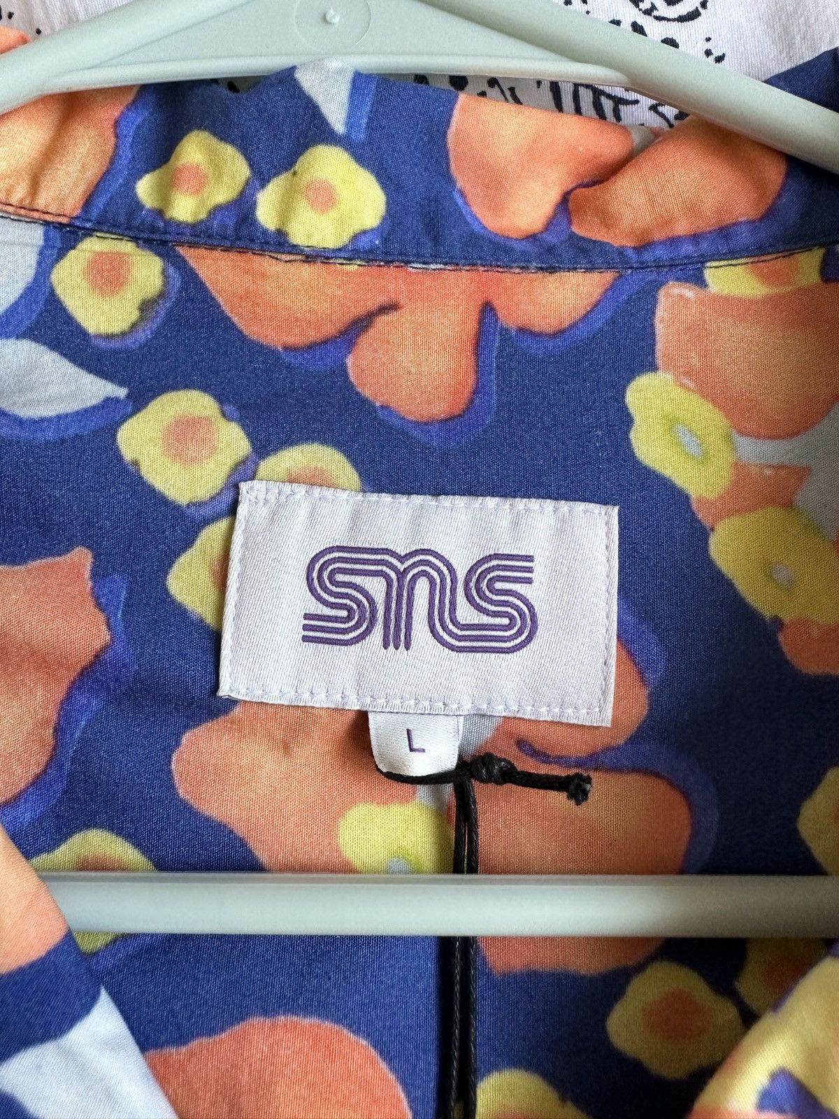 Sneakersnstuff SNS button up Size US L / EU 52-54 / 3 - 3 Thumbnail