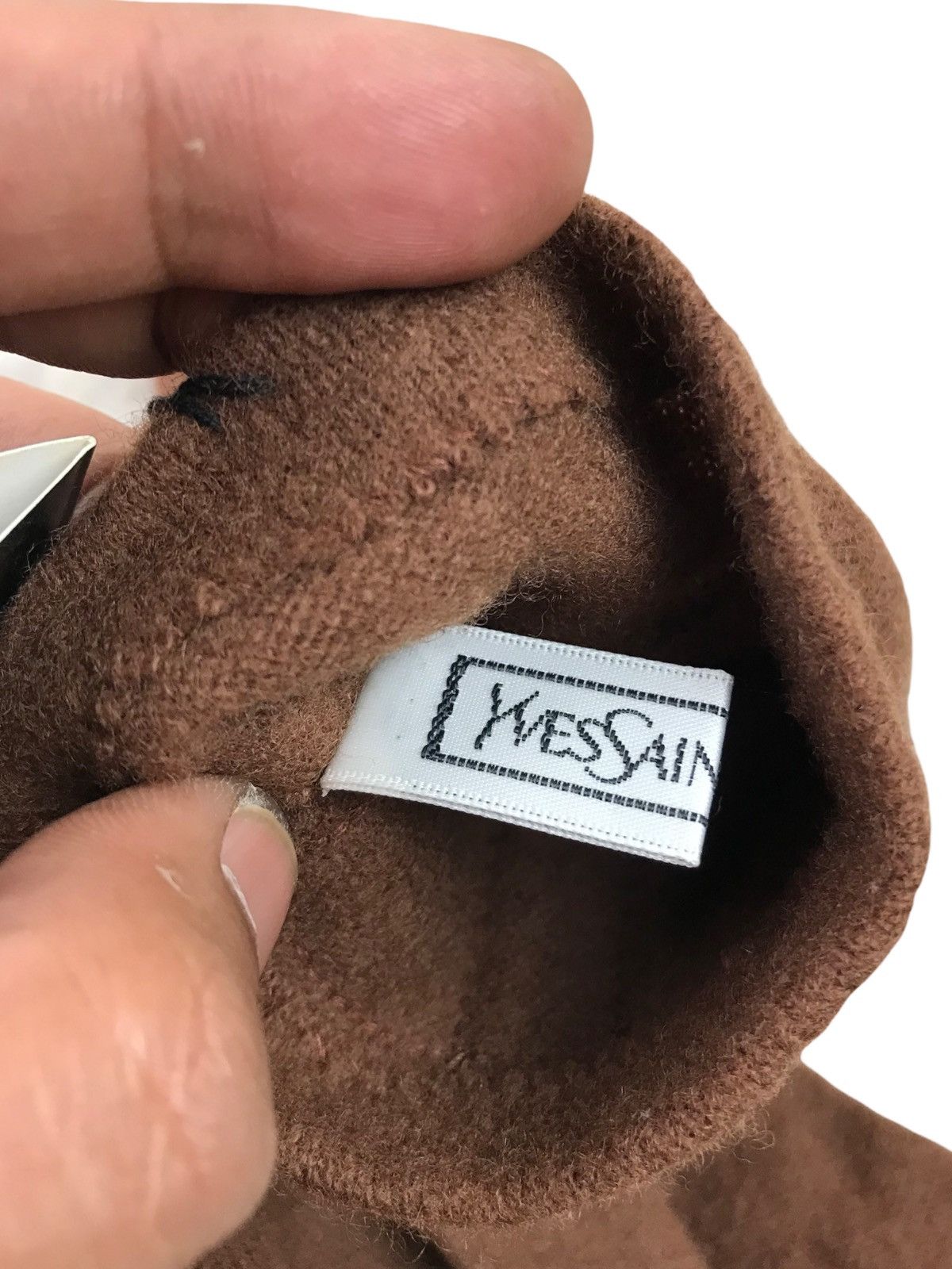 Yves Saint Laurent 🔥BEST OFFER🔥Yves Saint Laurent Cashmere Women Gloves Size ONE SIZE - 4 Thumbnail