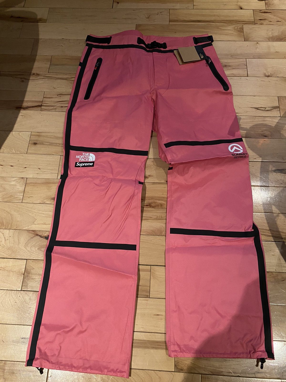 Summit Series Outer Taped Seam Mountain Pants Pink L