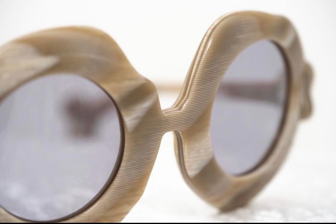 Jeremy Scott × Linda Farrow Jeremy Scott Bones Special Cream Hornet and Grey Size ONE SIZE - 8 Thumbnail