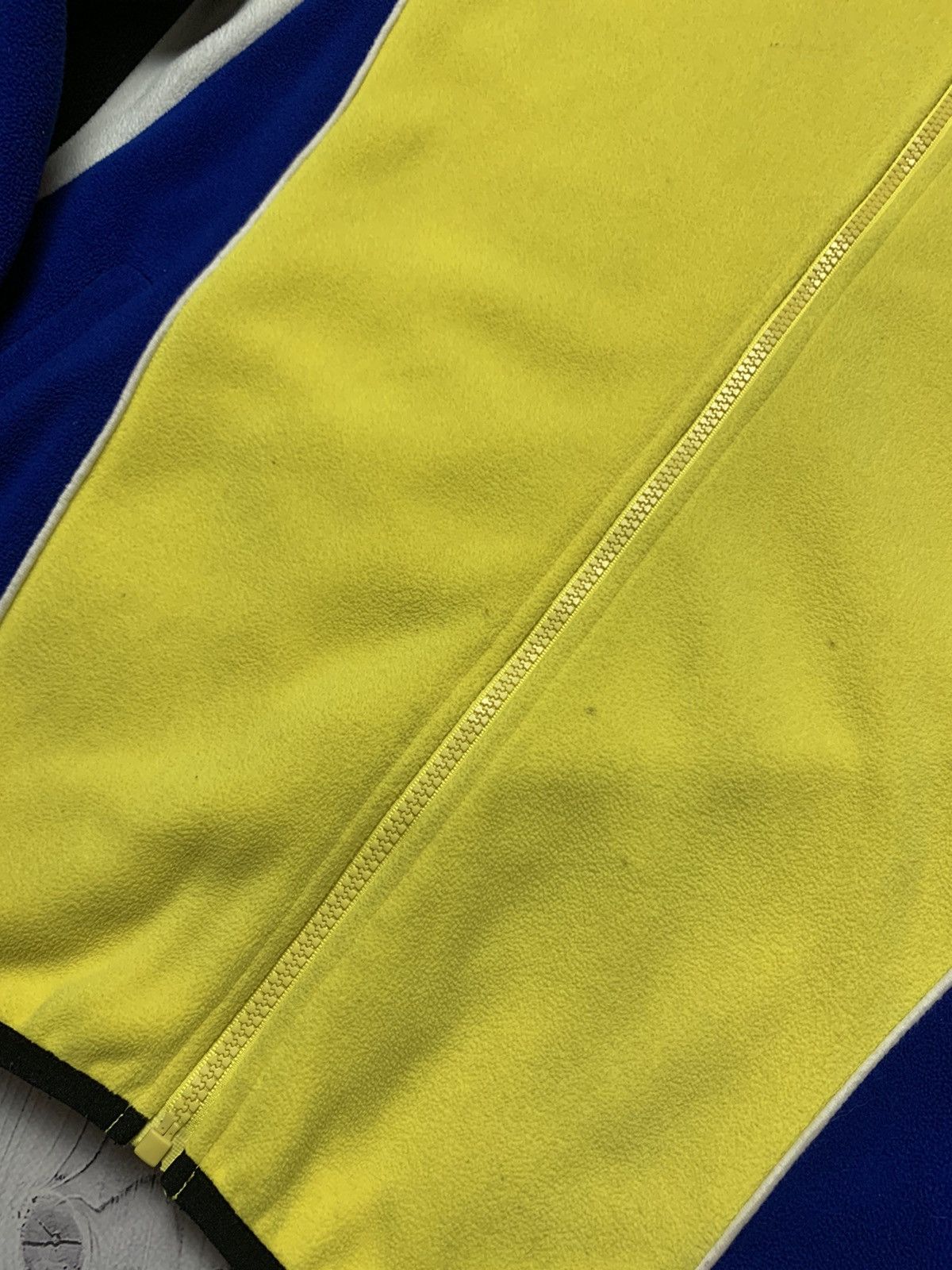 Vintage Vintage Suzuki fleece jacket size M yellow Size US M / EU 48-50 / 2 - 4 Thumbnail