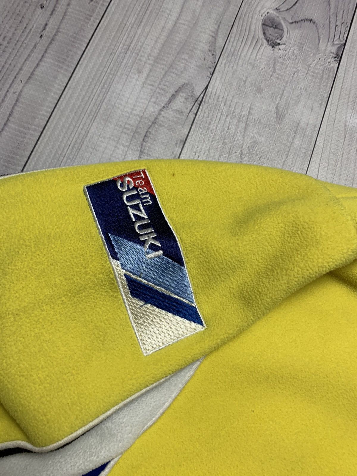 Vintage Vintage Suzuki fleece jacket size M yellow Size US M / EU 48-50 / 2 - 7 Thumbnail