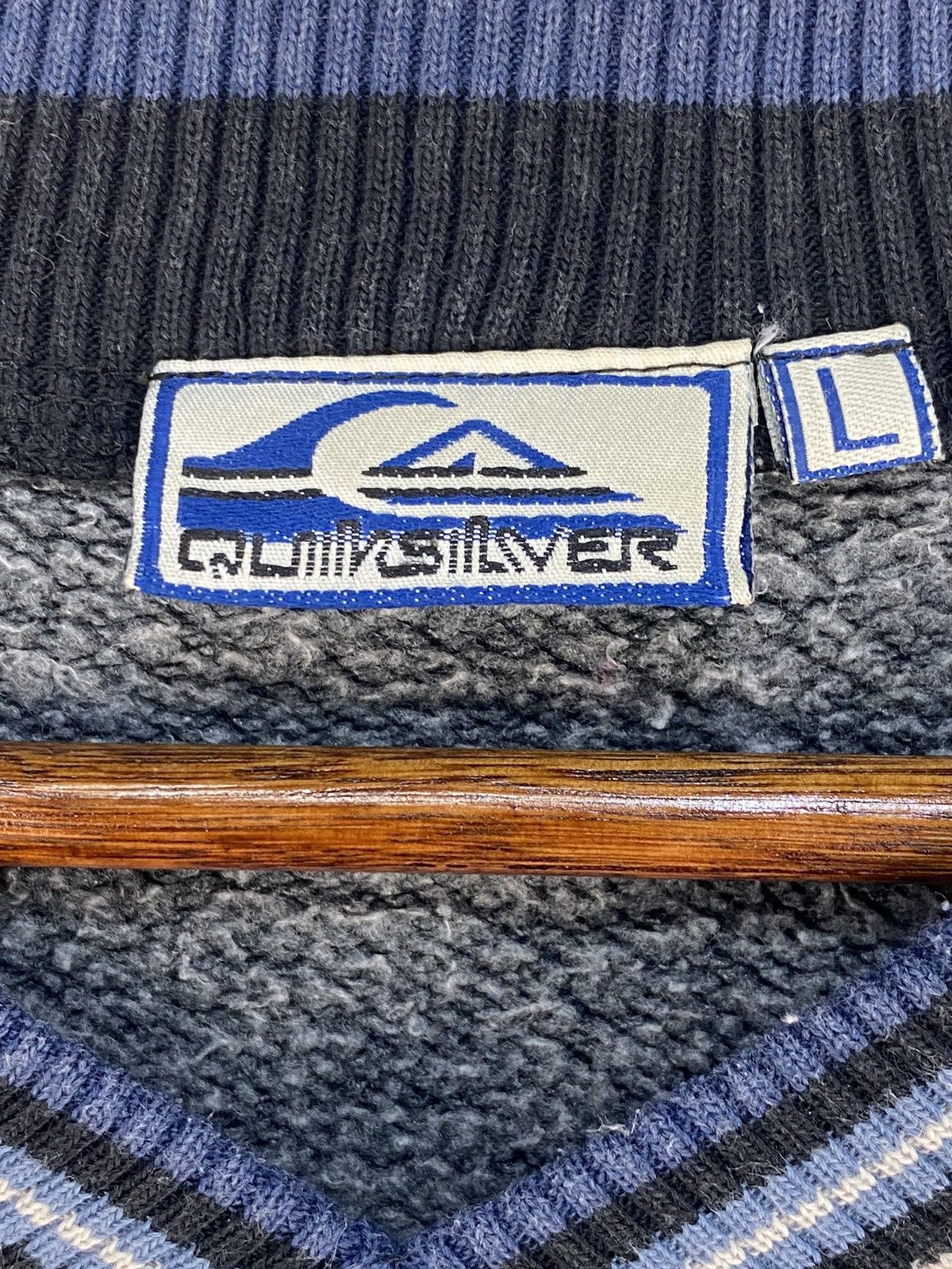 Quiksilver Vintage Quiksilver Vneck Sweatshirt Size US L / EU 52-54 / 3 - 5 Thumbnail