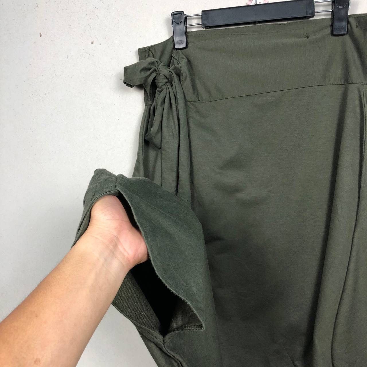 Japanese Brand Japan Asymmetric Gabardine Wrap Pants Yohji Yamamoto Style Size US 32 / EU 48 - 4 Thumbnail