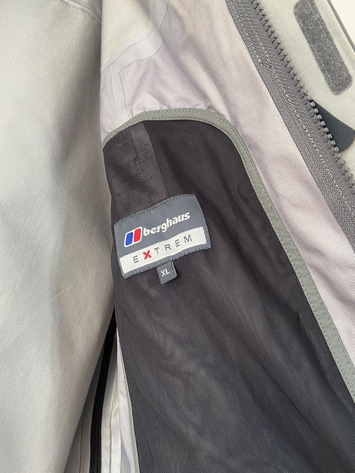 Vintage Berghaus Extrem Gore-Tex Vintage Jacket Size US XL / EU 56 / 4 - 15 Thumbnail