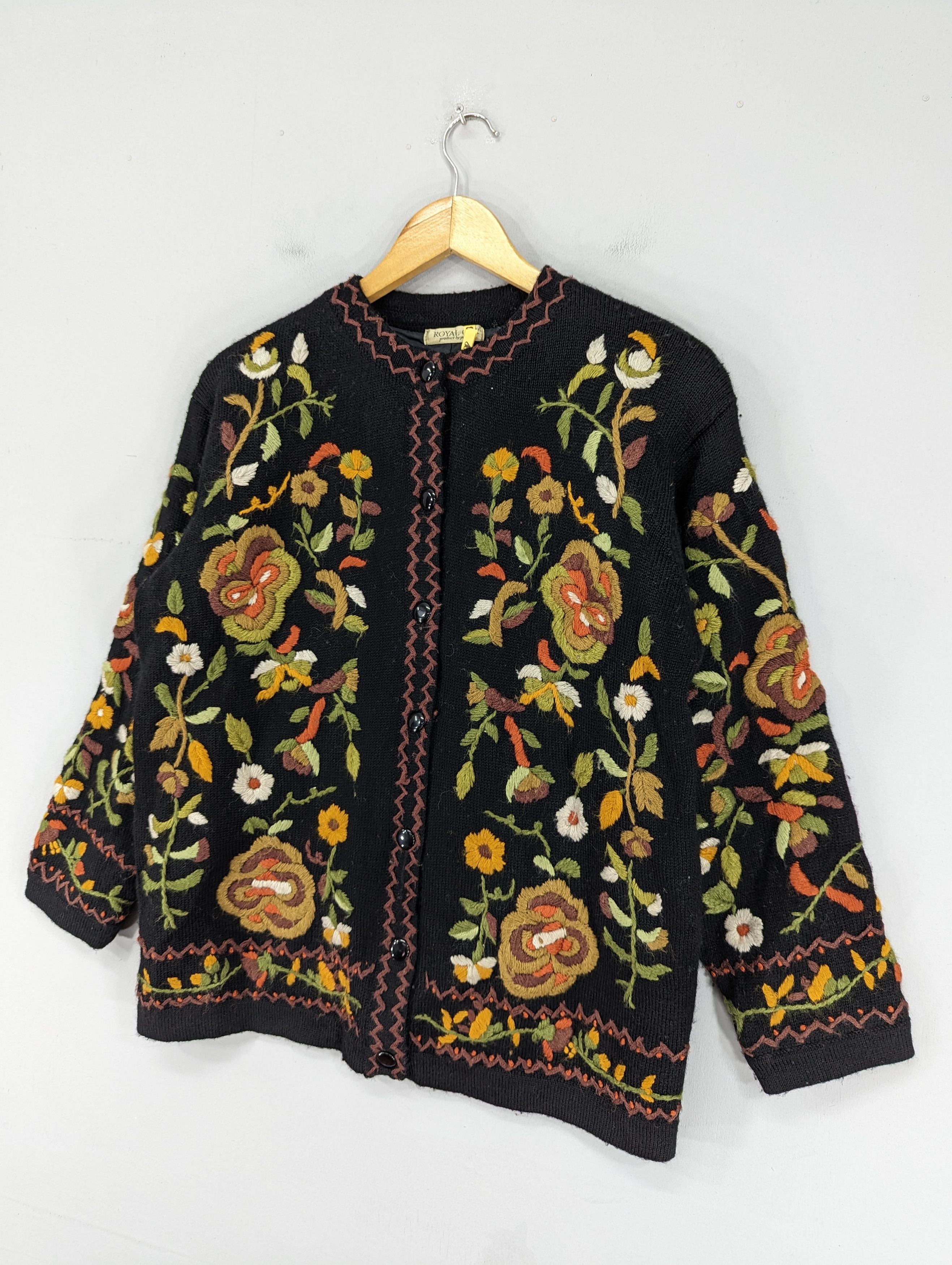 Japanese Brand × Vintage 💥RARE💥Vintage Royal City Knit Floral Embroidery Button Ups Size US M / EU 48-50 / 2 - 3 Thumbnail