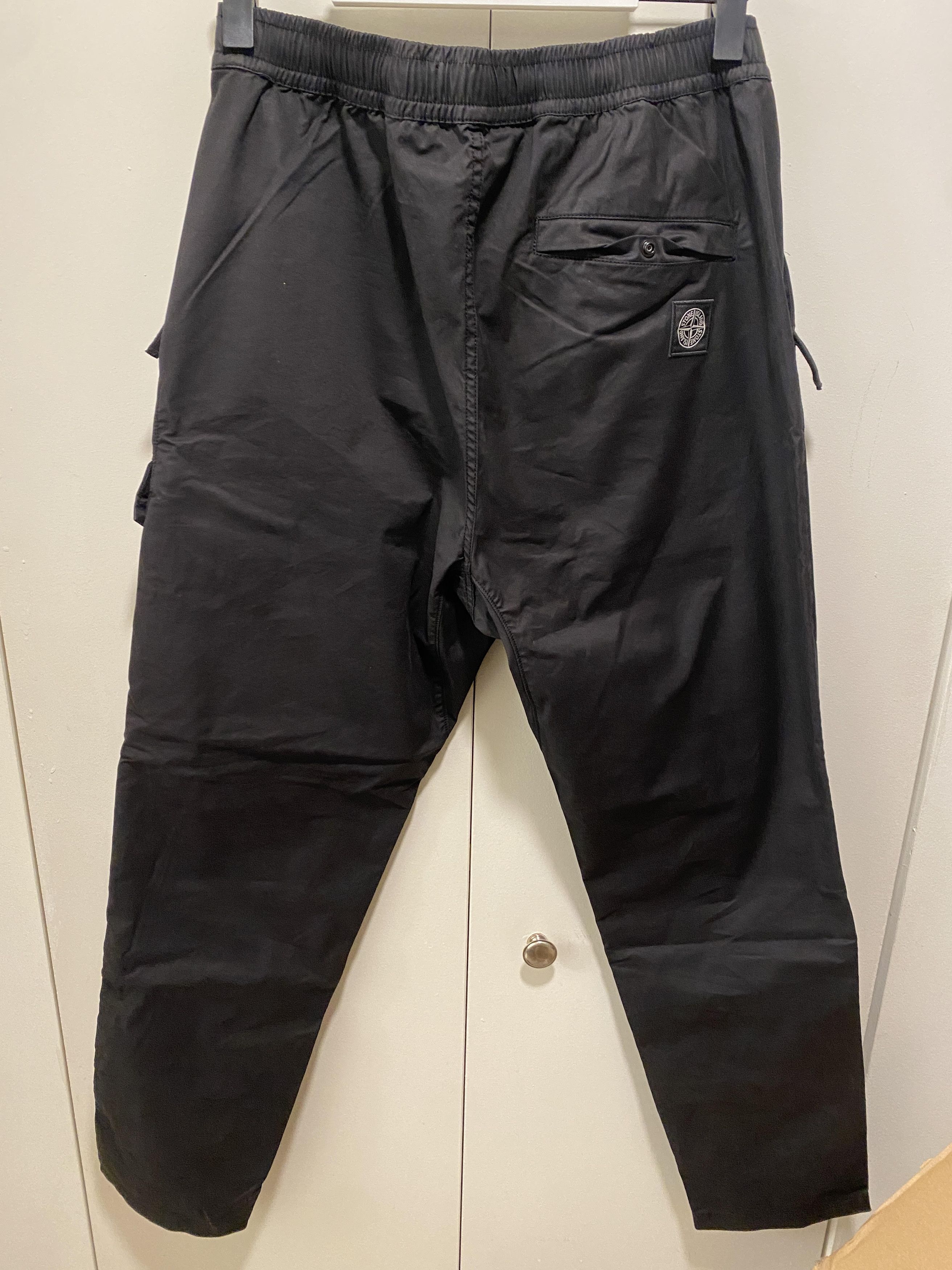 Stone Island NEW stone island GD brushed black cargo pants size 32 Size US 32 / EU 48 - 1 Thumbnail