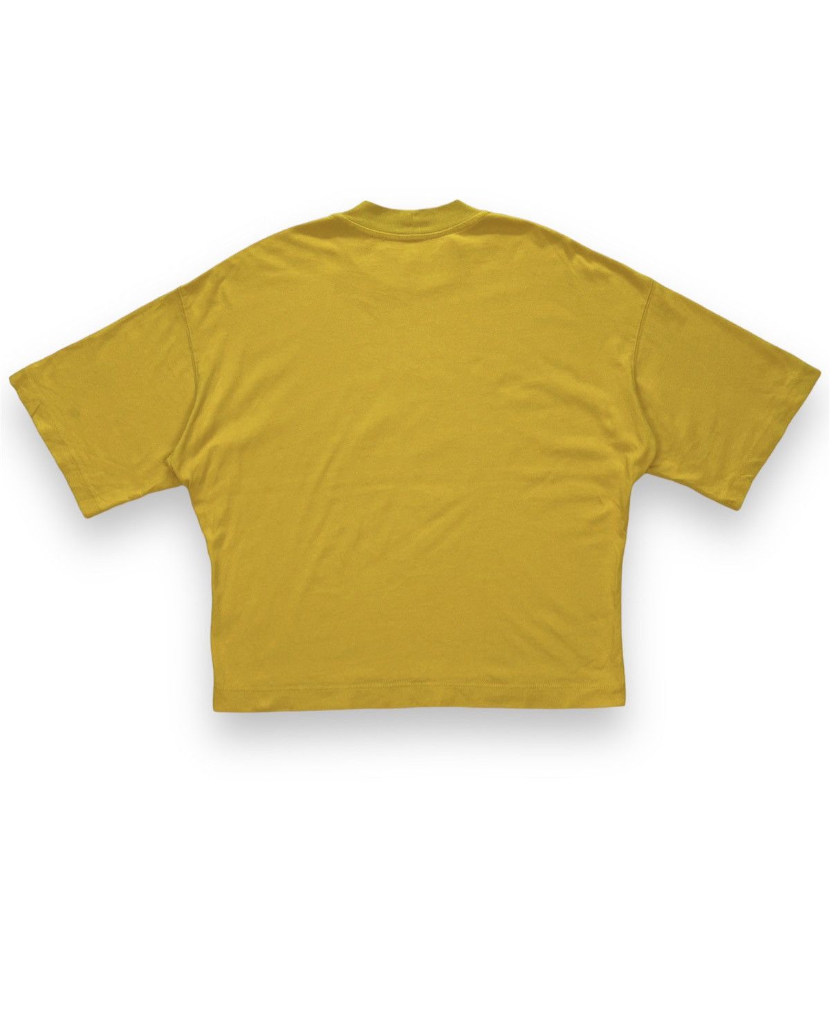 Verdy Verdy X Uniqlo Cropped Tshirt Size US S / EU 44-46 / 1 - 2 Thumbnail