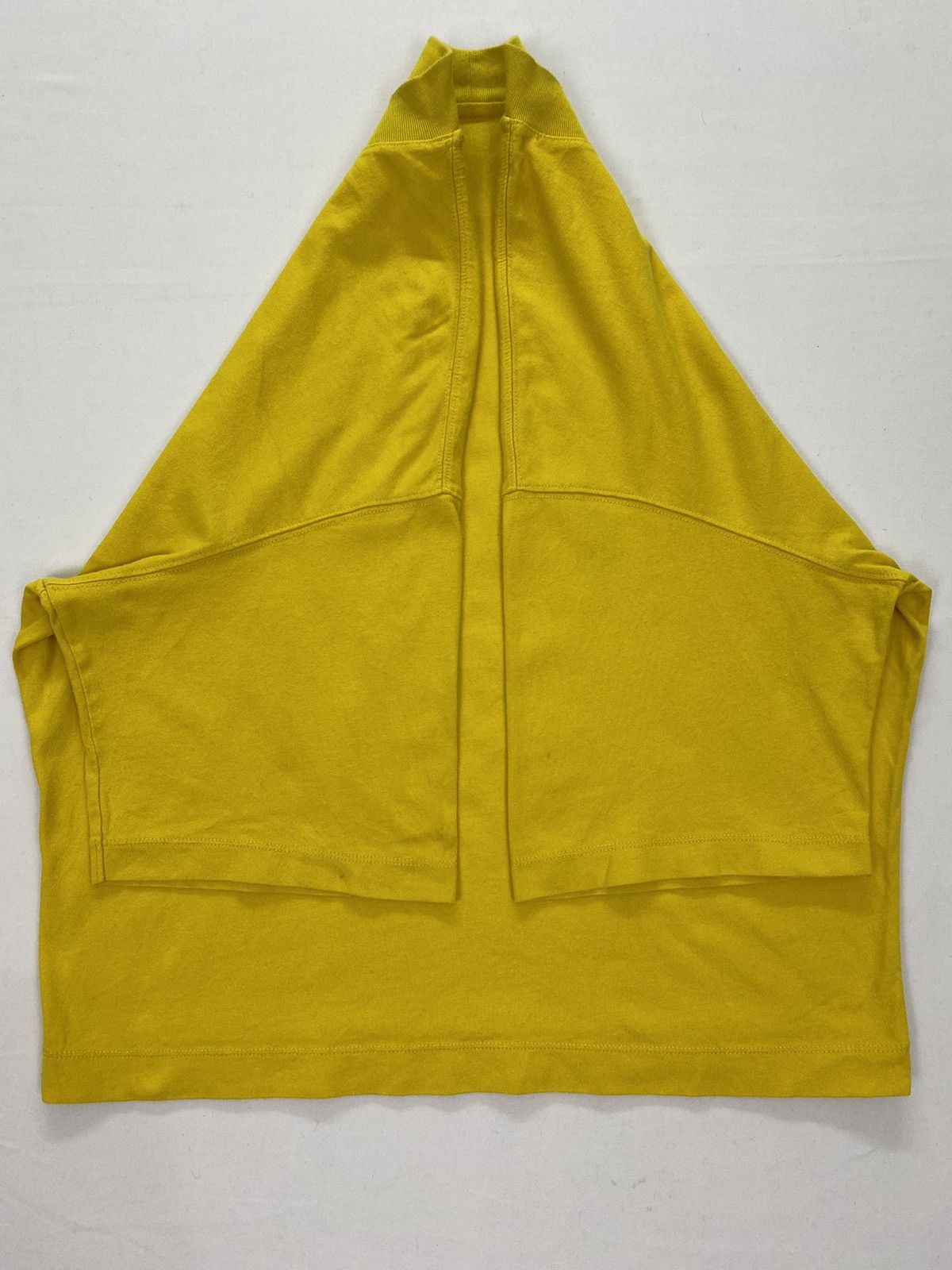 Verdy Verdy X Uniqlo Cropped Tshirt Size US S / EU 44-46 / 1 - 5 Thumbnail