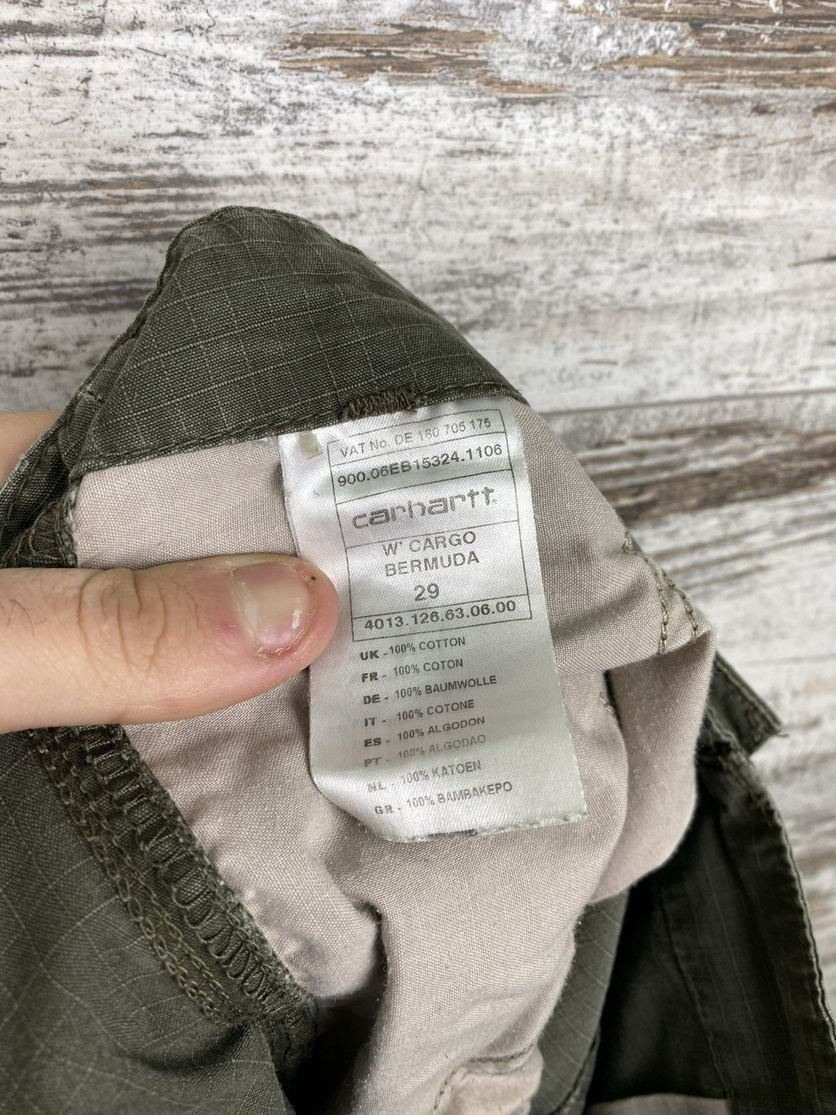 Carhartt Wip × Vintage Mens Vintage Carhartt WIP Cargo Bermuda shorts streetwear Size US 29 - 11 Thumbnail