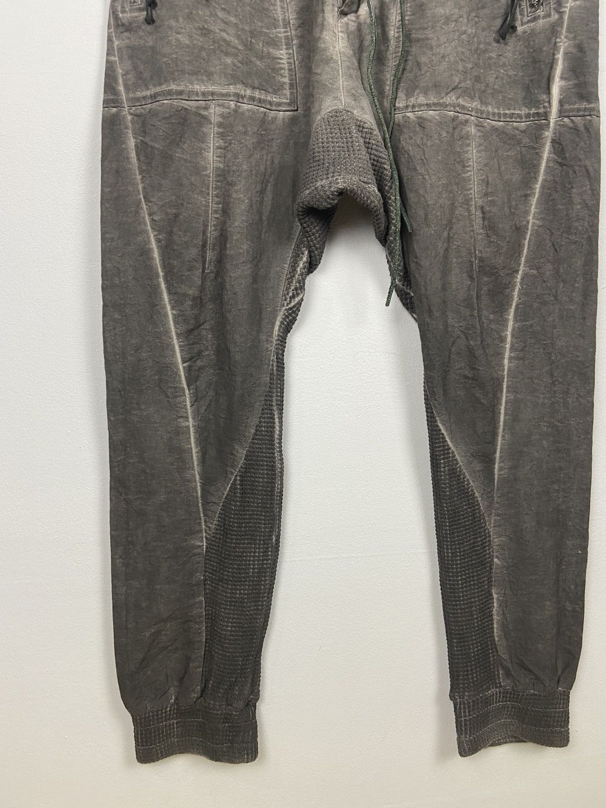 D.Hygen AW2021-22 D Hygen Tuck Tapered Hand Dye Coating Pants Size 3 Size US 34 / EU 50 - 5 Thumbnail
