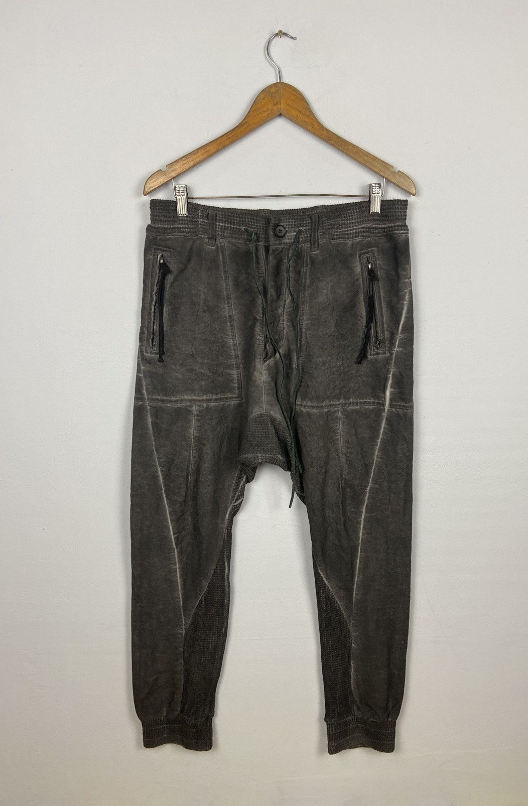 D.Hygen AW2021-22 D Hygen Tuck Tapered Hand Dye Coating Pants Size 3 Size US 34 / EU 50 - 1 Thumbnail