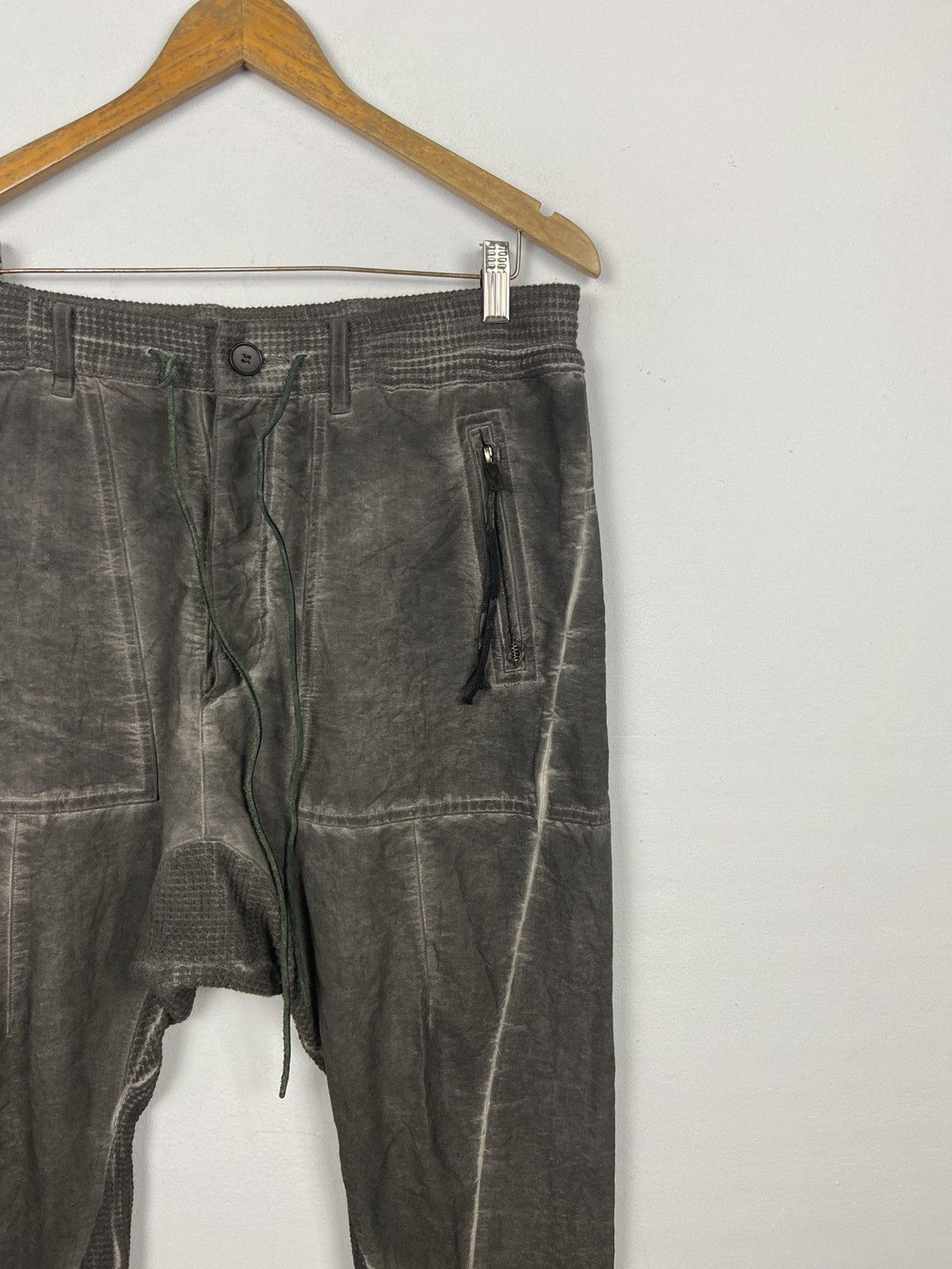 D.Hygen AW2021-22 D Hygen Tuck Tapered Hand Dye Coating Pants Size 3 Size US 34 / EU 50 - 2 Thumbnail