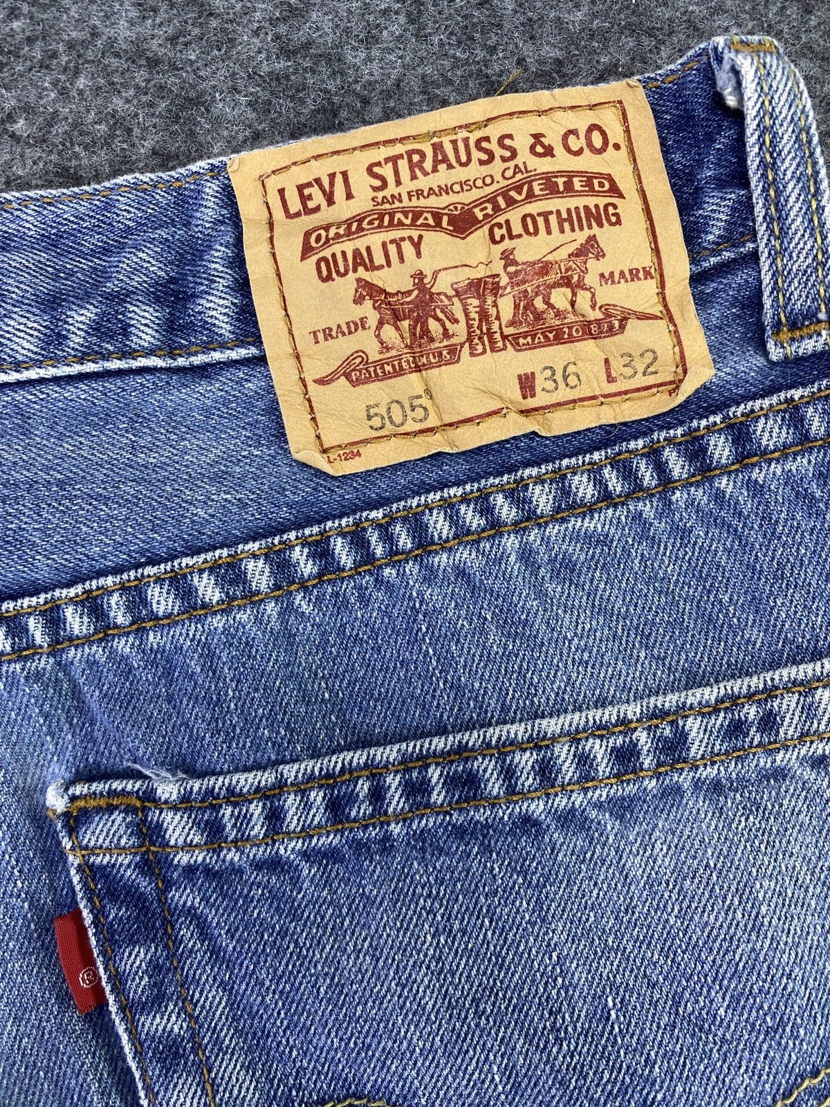 Levi's Vintage Levi's 505 Jeans Single’R’ Blue Wash 36x32 - J761 Size US 36 / EU 52 - 9 Thumbnail
