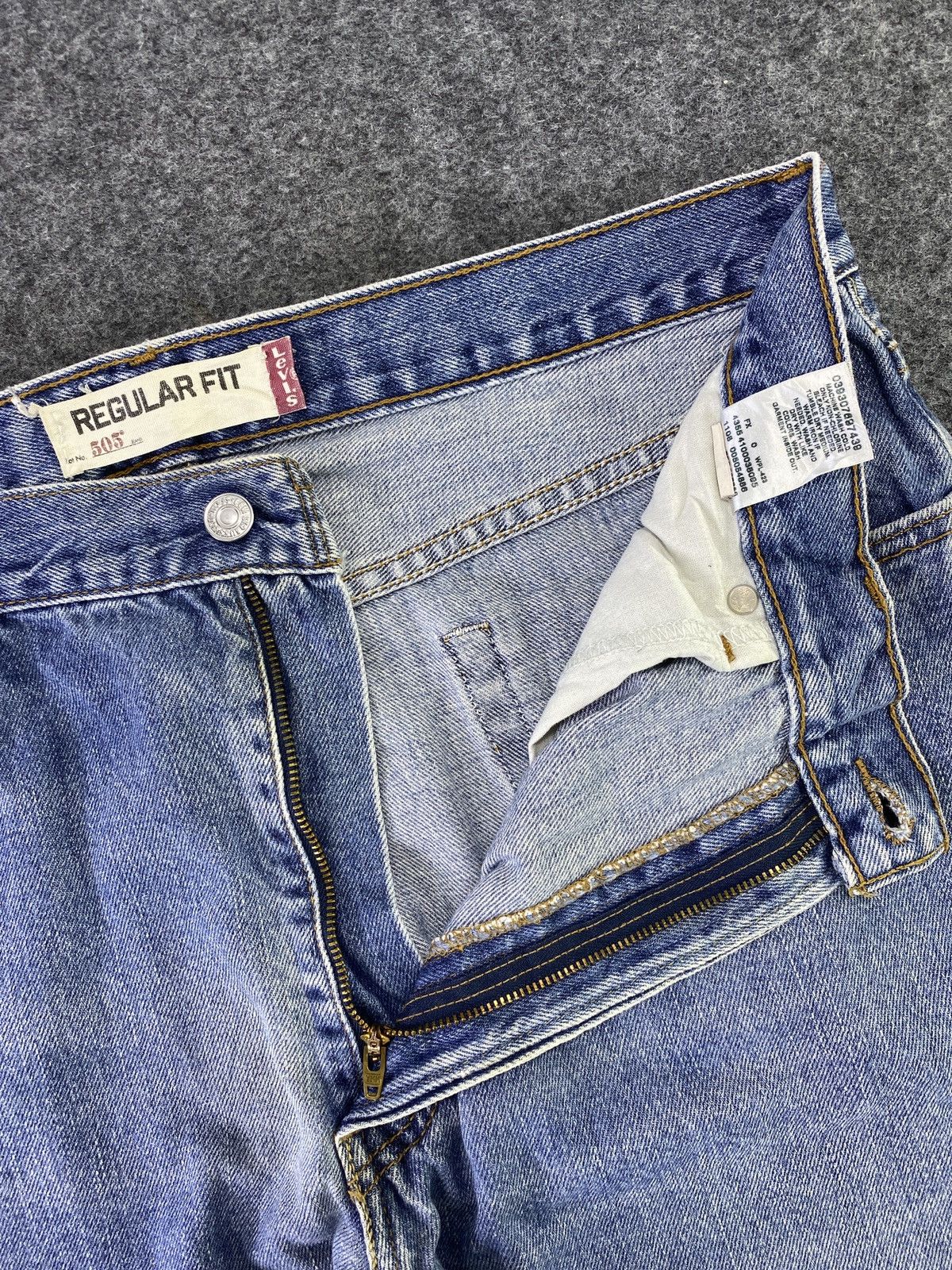 Levi's Vintage Levi's 505 Jeans Single’R’ Blue Wash 36x32 - J761 Size US 36 / EU 52 - 3 Thumbnail