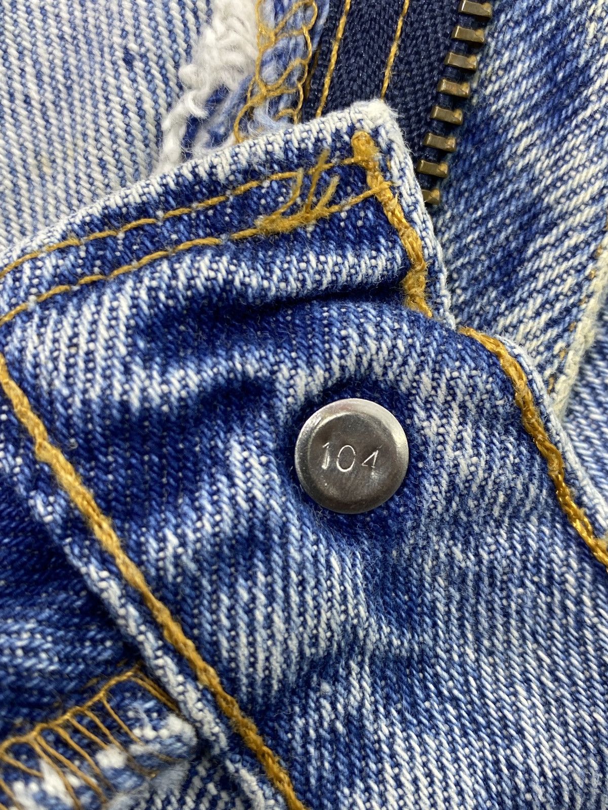 Levi's Vintage Levi's 901 Jeans Blue Wash 38x30 - J762 Size US 38 / EU 54 - 4 Thumbnail