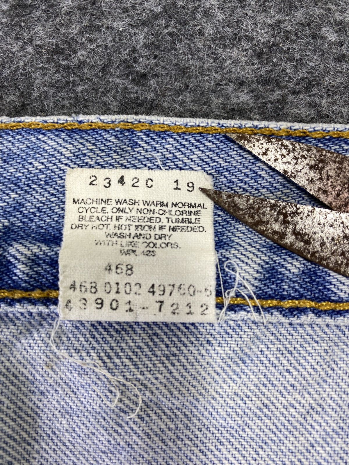 Levi's Vintage Levi's 901 Jeans Blue Wash 36x32 - J764 Size US 36 / EU 52 - 6 Thumbnail