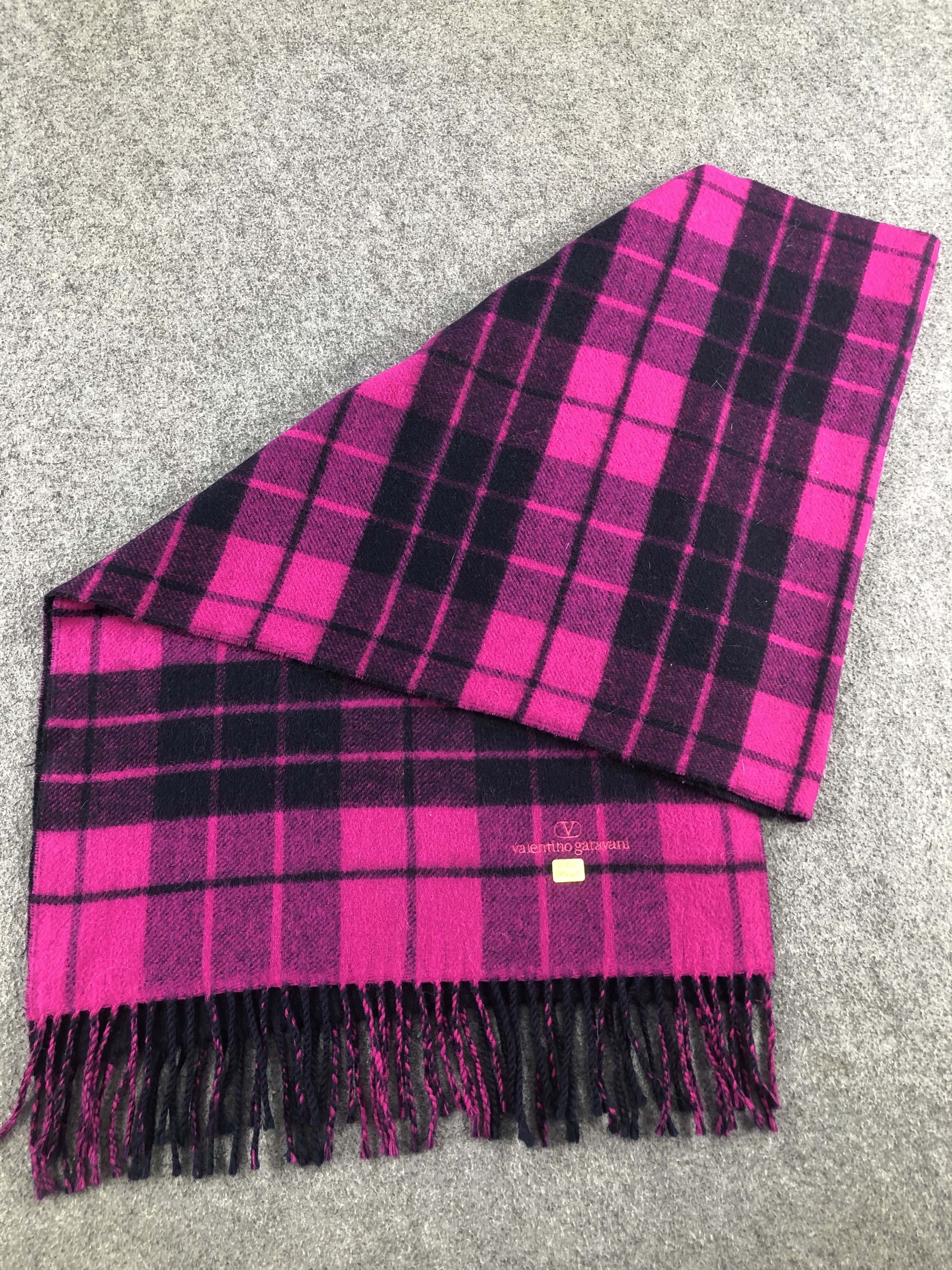 Valentino Valentino Garavani Scarf / Muffler / Neckwear Size ONE SIZE - 4 Thumbnail