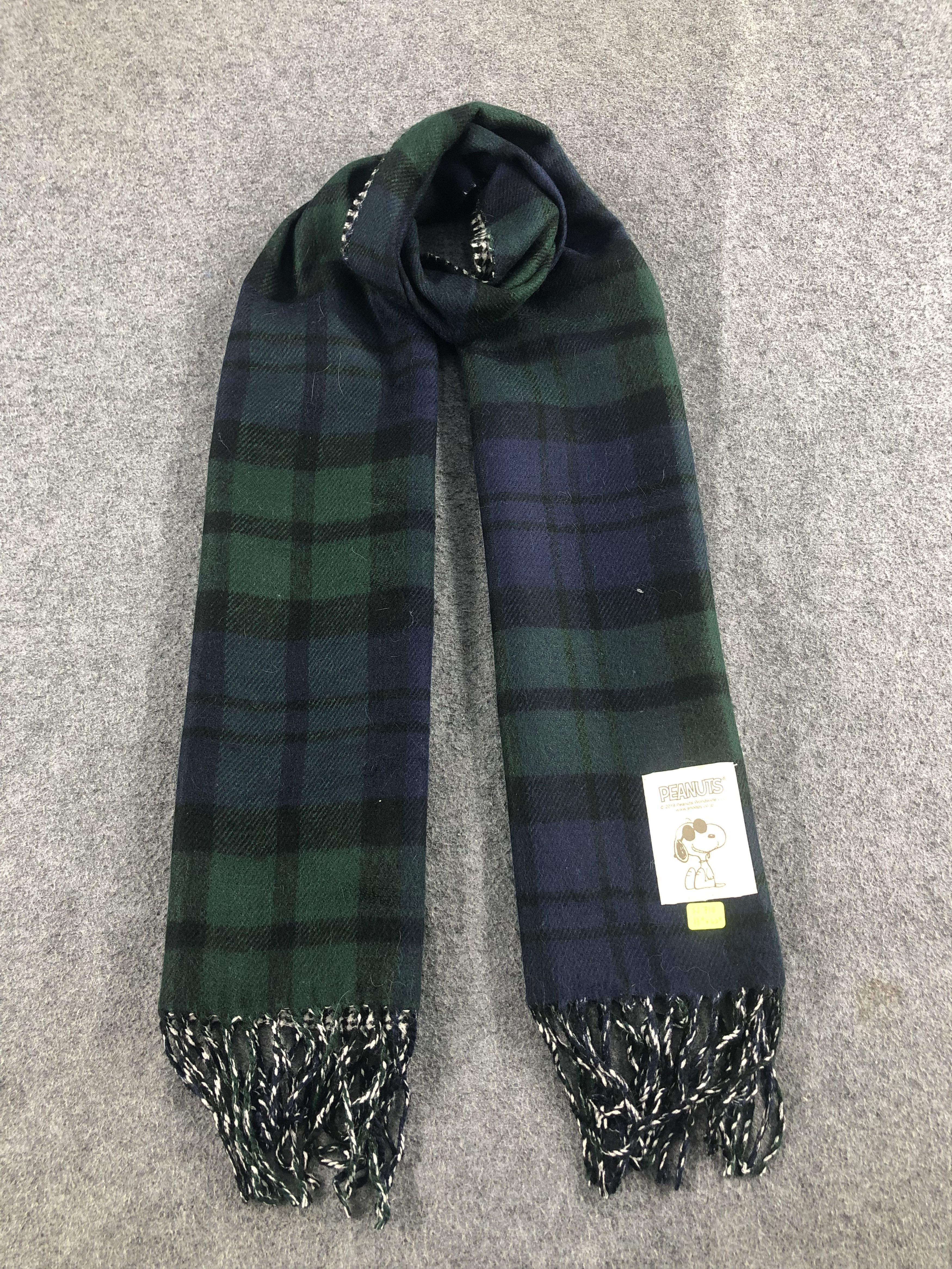 Peanuts Peanuts Scarf / Muffler / Neckwear Size ONE SIZE - 1 Thumbnail