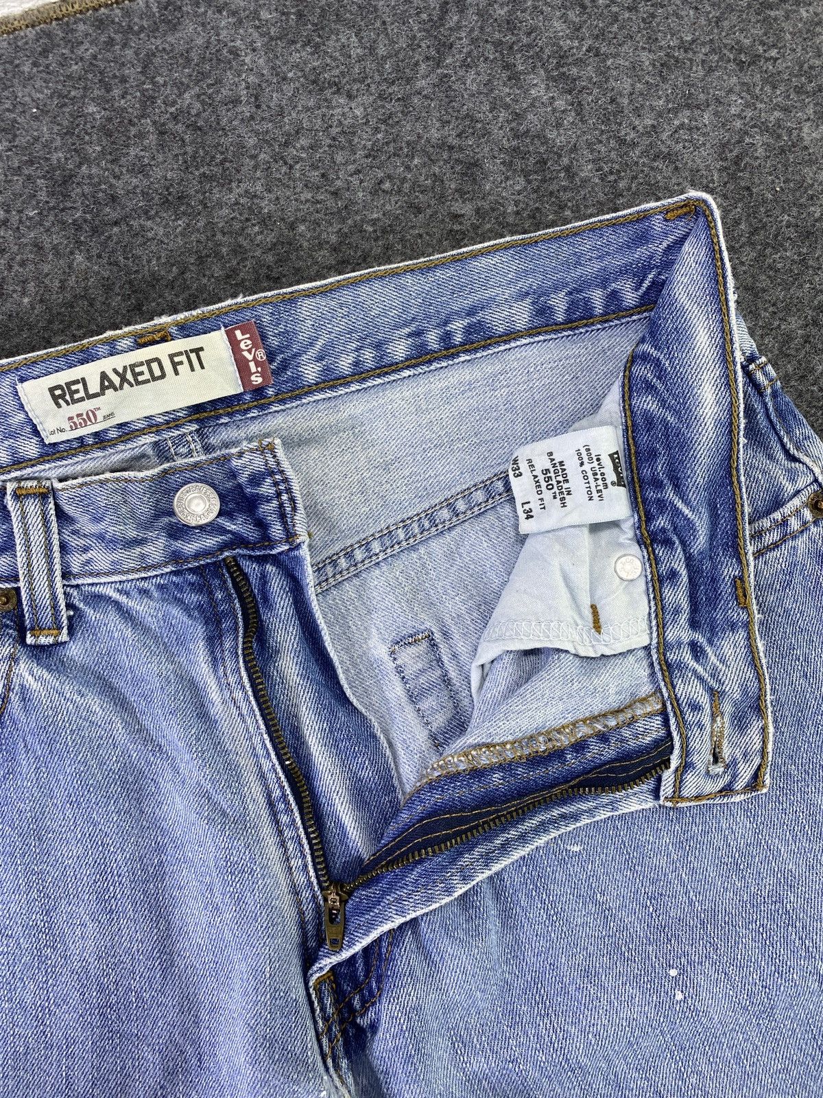 Levi's Vintage Levi's 550 Jeans Blue Wash - J765 Size US 33 - 3 Thumbnail