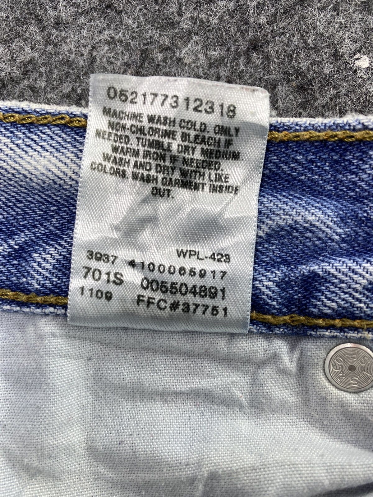 Levi's Vintage Levi's 550 Jeans Blue Wash - J765 Size US 33 - 6 Thumbnail