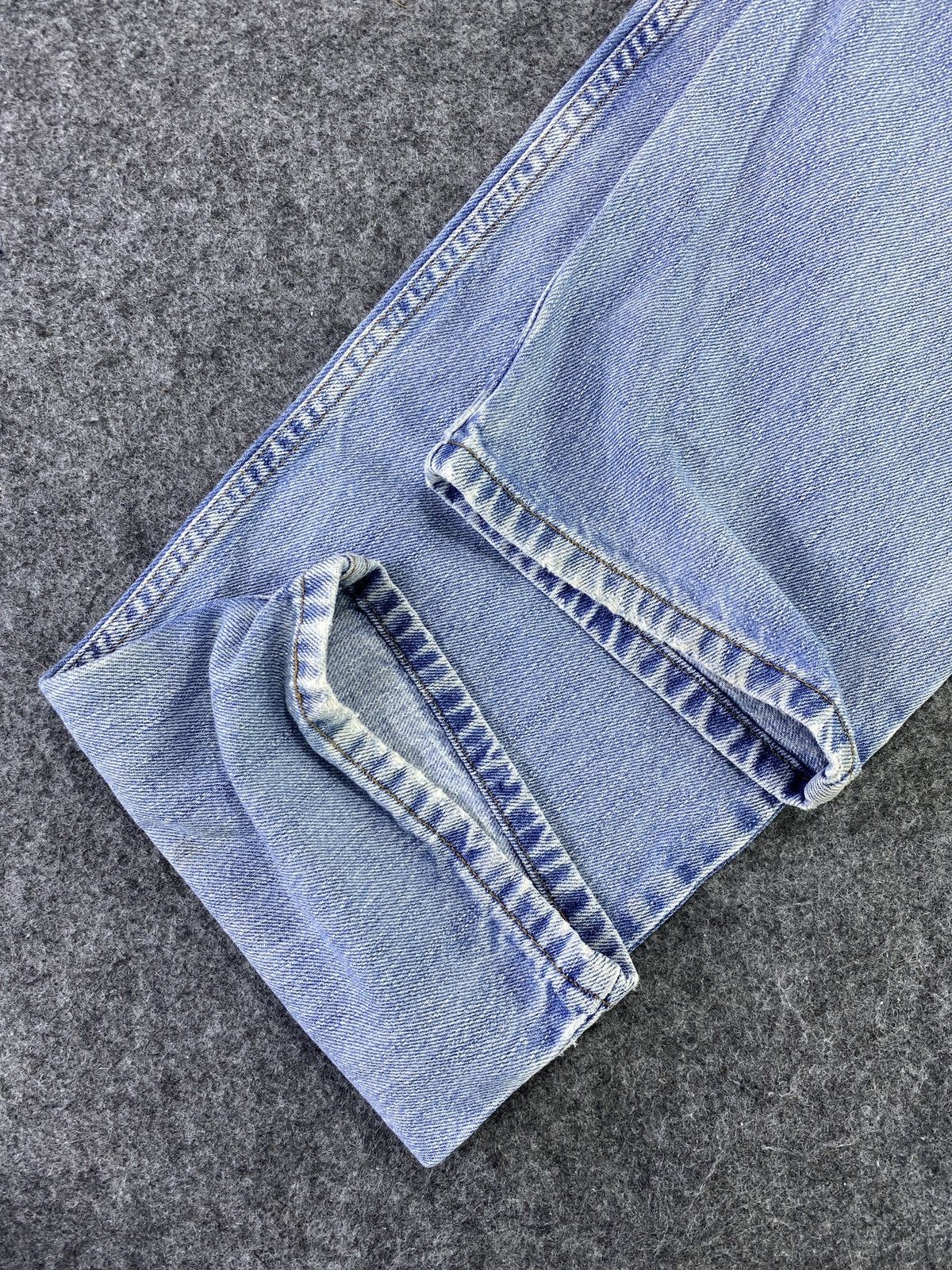 Levi's Vintage Levi's 550 Jeans Blue Wash - J765 Size US 33 - 8 Thumbnail