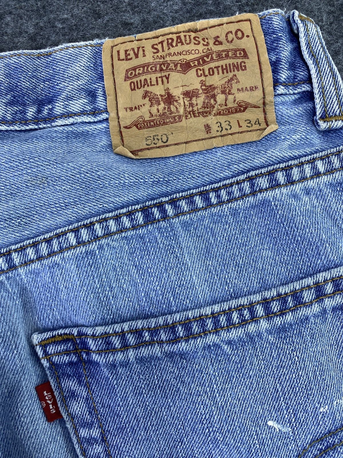 Levi's Vintage Levi's 550 Jeans Blue Wash - J765 Size US 33 - 9 Thumbnail