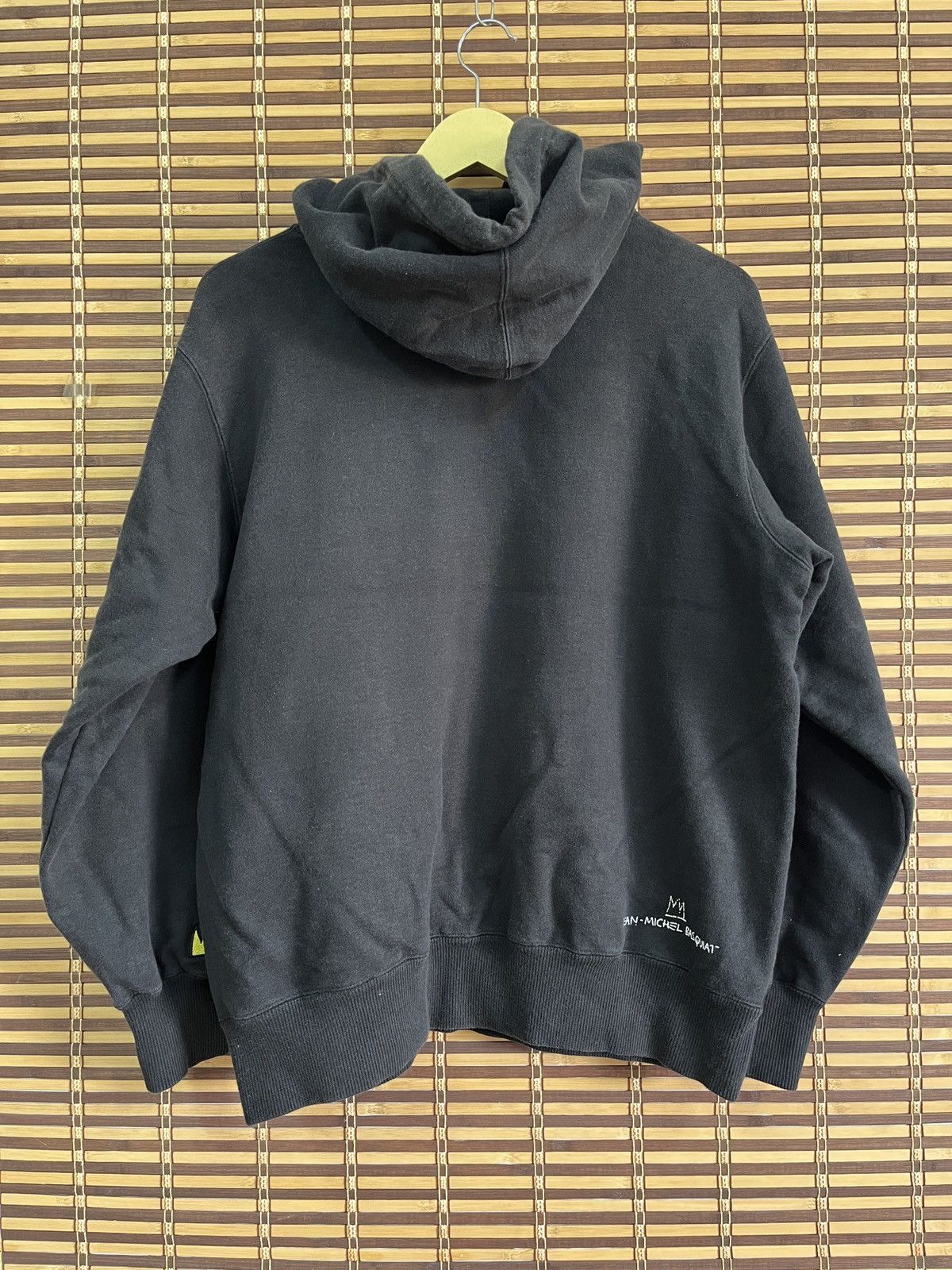 Designer × Jean-Michel Basquiat × Uniqlo Jean Michel Basquiat X Uniqlo Japan Hoodie Spellout Aaron Size US M / EU 48-50 / 2 - 21 Thumbnail