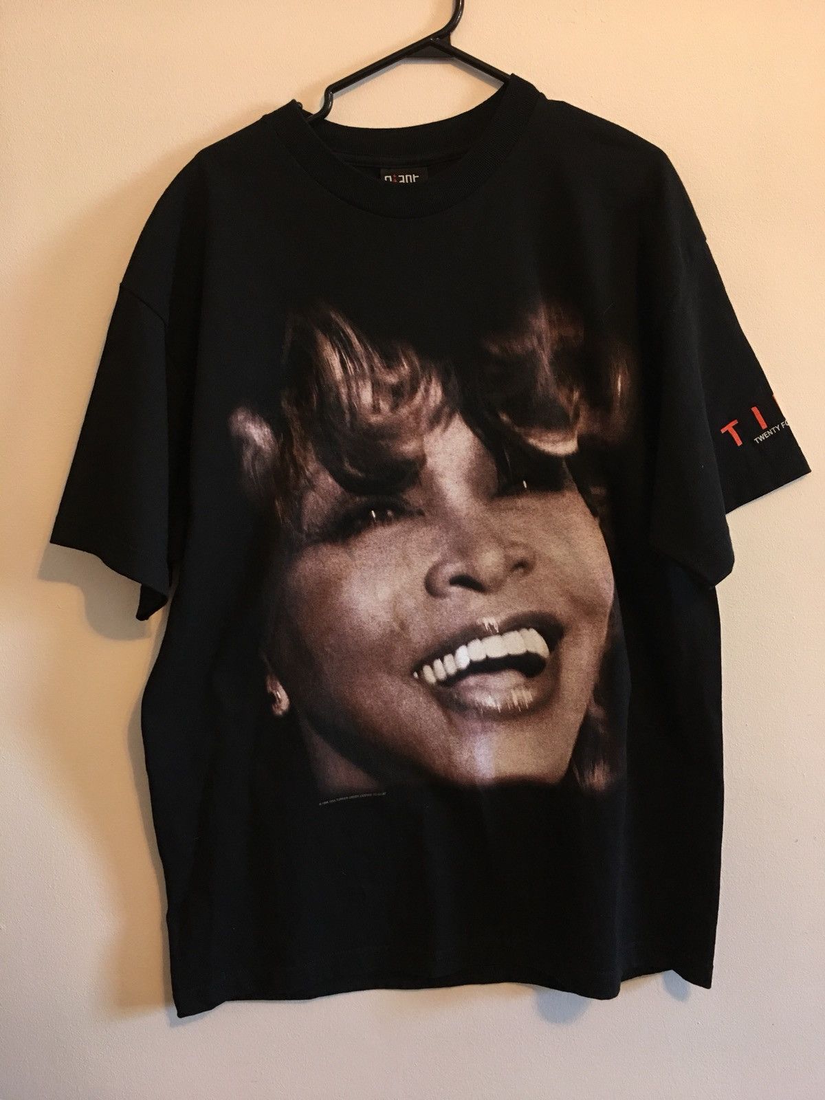 Longsleeved Tina Shirt