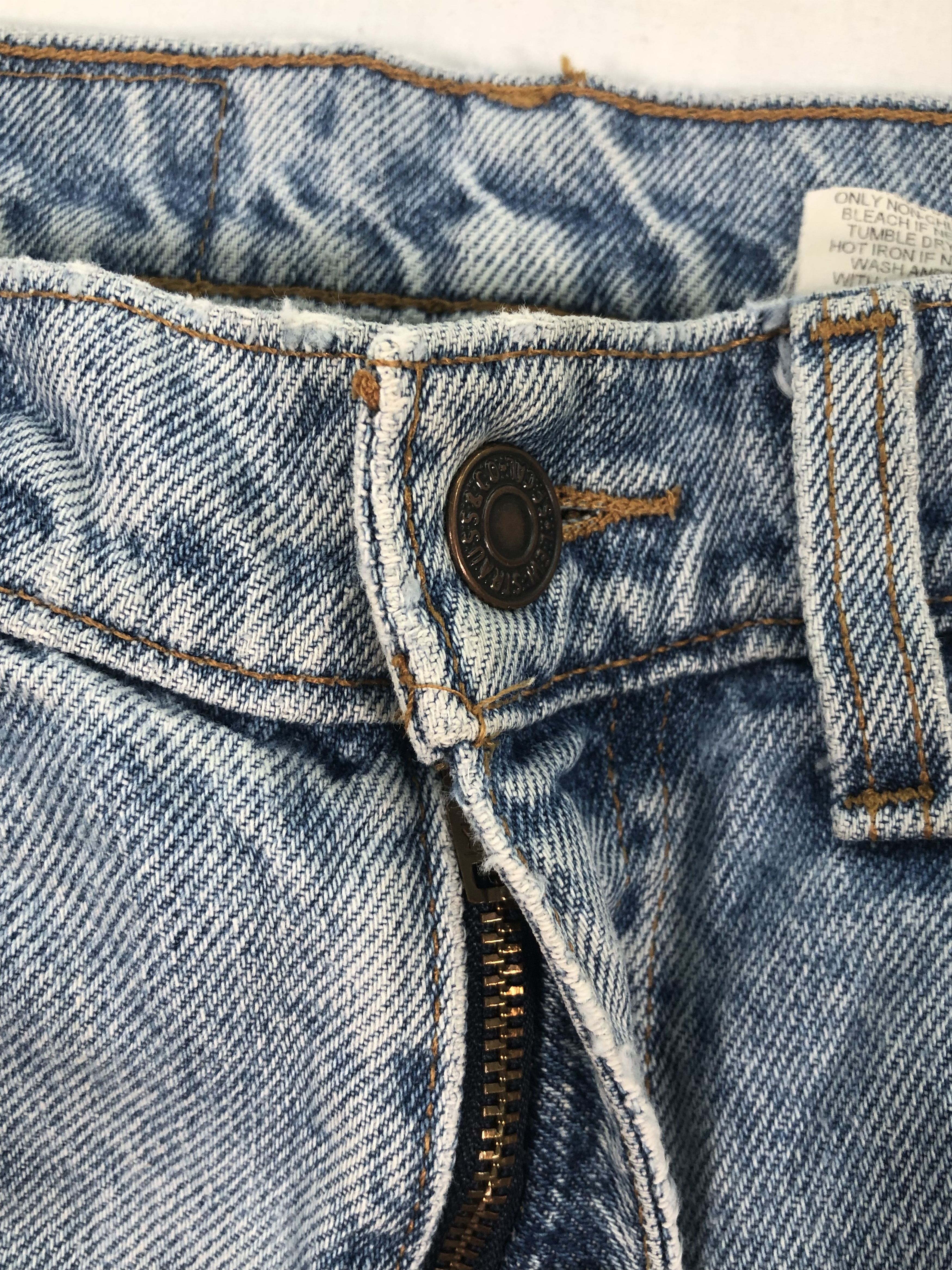 Levi's × Vintage Vintage Levis 505 Jean T38 Size US 28 / EU 44 - 4 Thumbnail