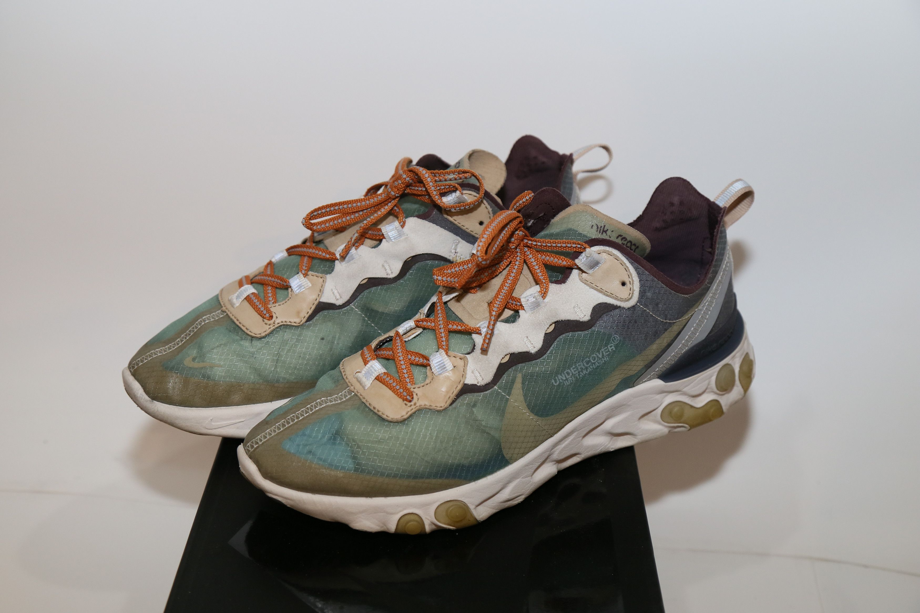 image of Nike Element React 87 Green Mist Shoes in Green Mist/Linen Summit, Men's