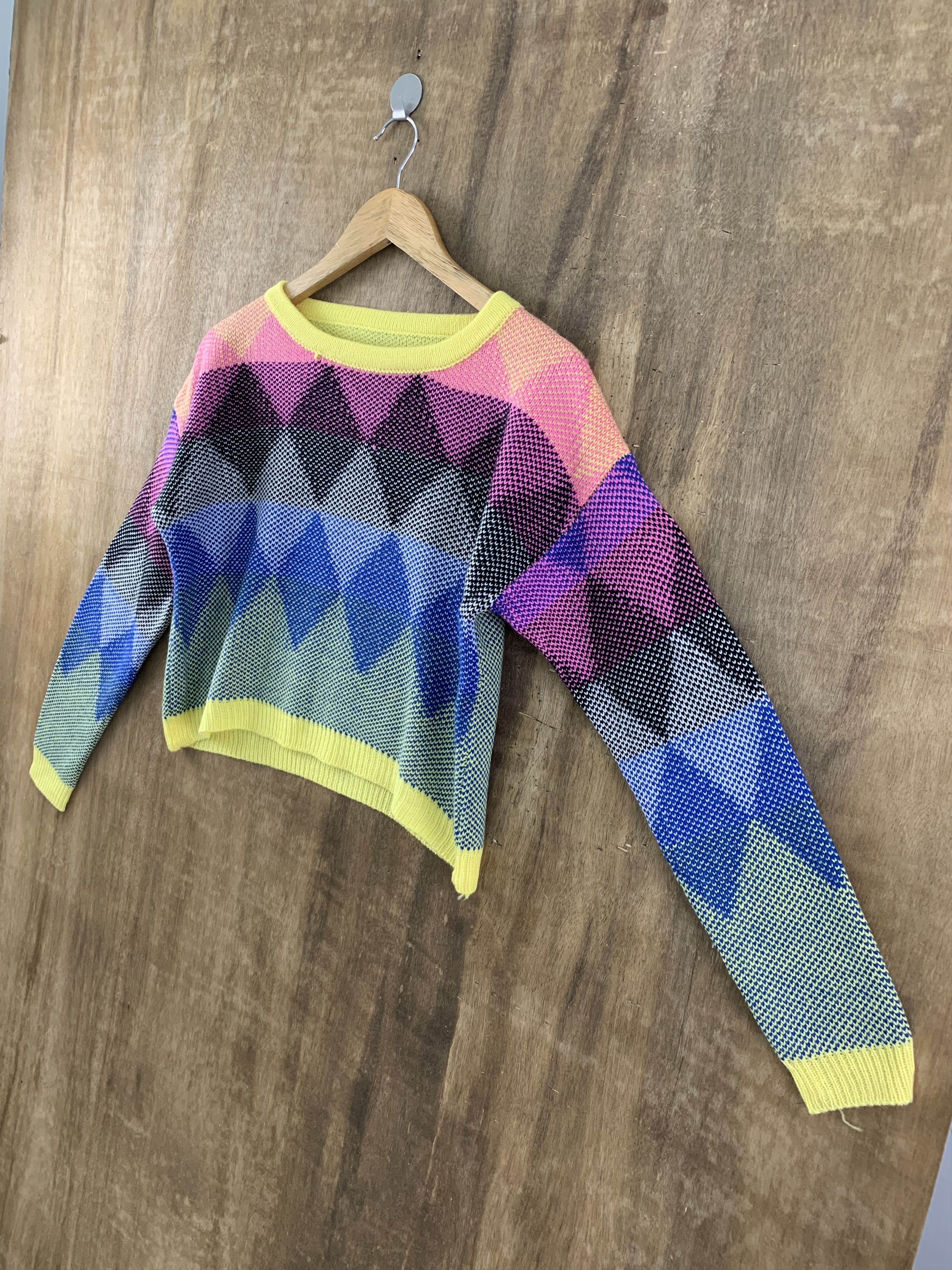 Japanese Brand CROP TOPS RAINBOW COLOUR DIAMOND STREETWEAR Size S / US 4 / IT 40 - 4 Thumbnail