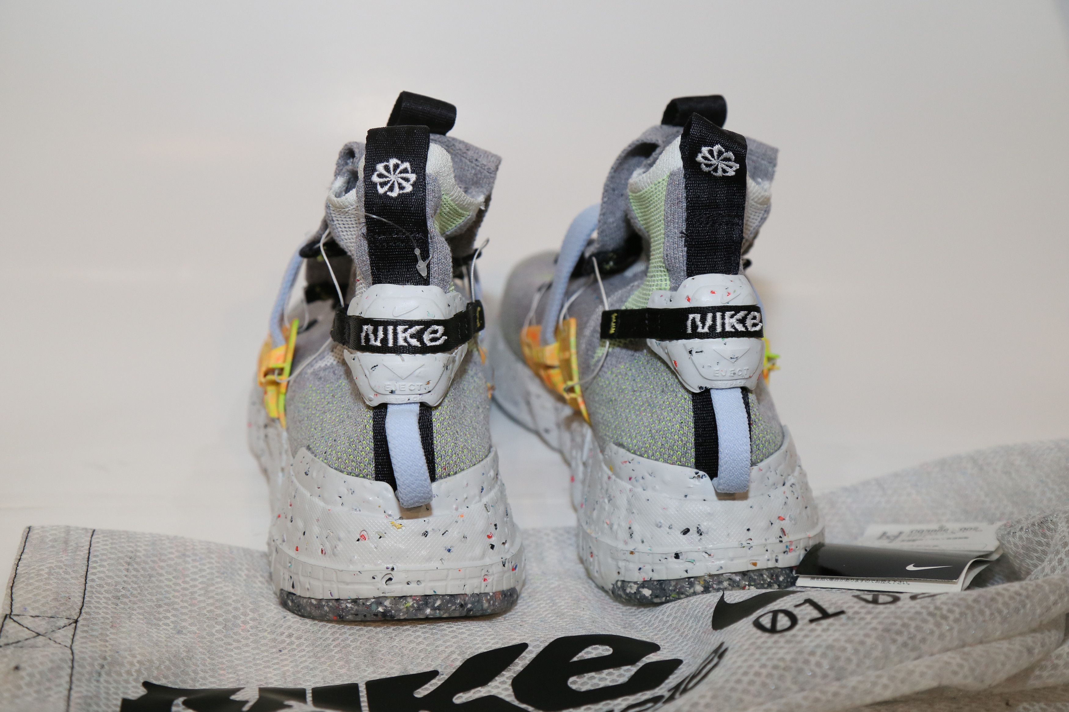 Nike Space Hippie 03 Grey Volt Size US 8.5 / EU 41-42 - 3 Thumbnail