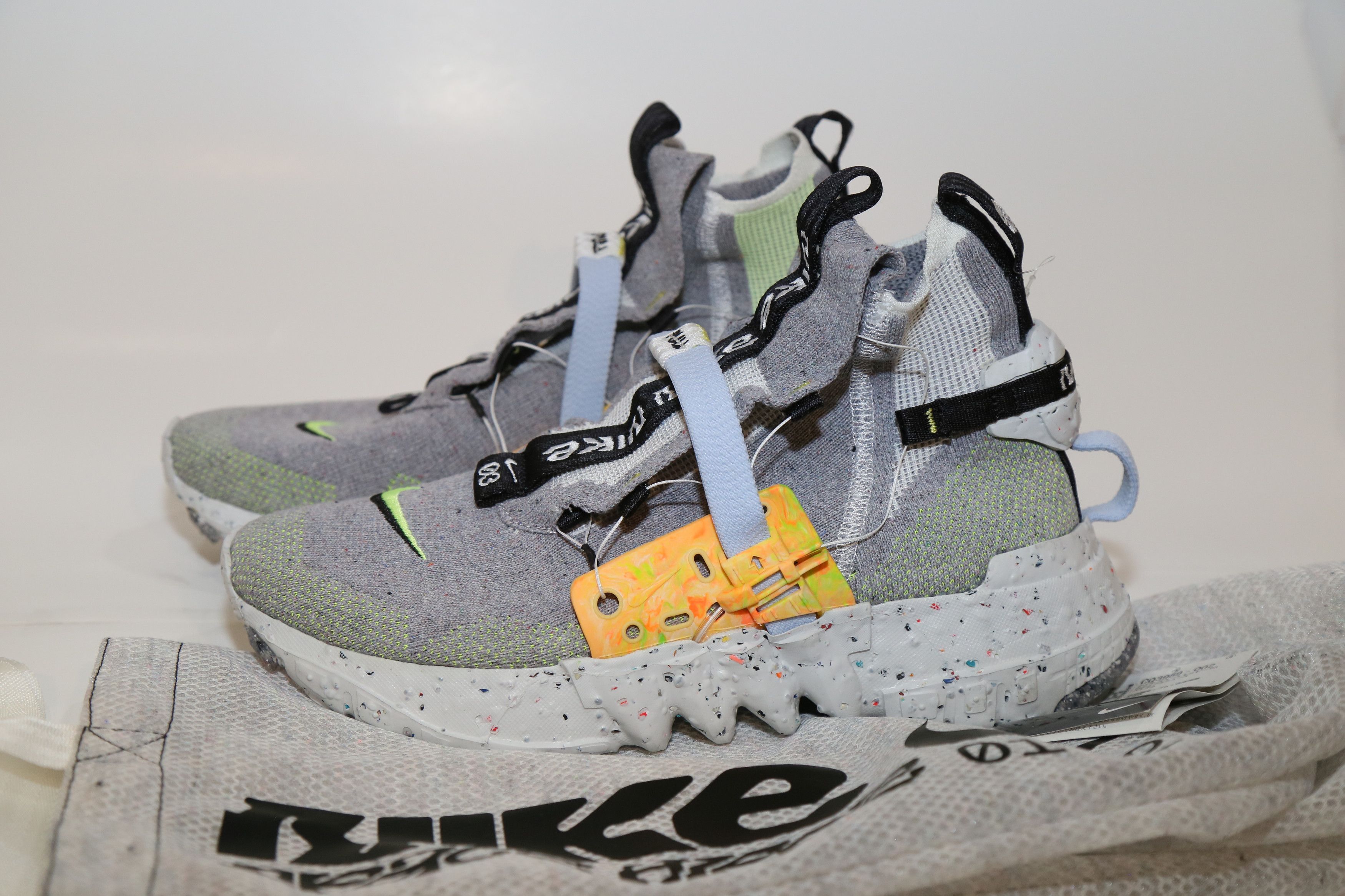 Nike Space Hippie 03 Grey Volt Size US 8.5 / EU 41-42 - 2 Thumbnail