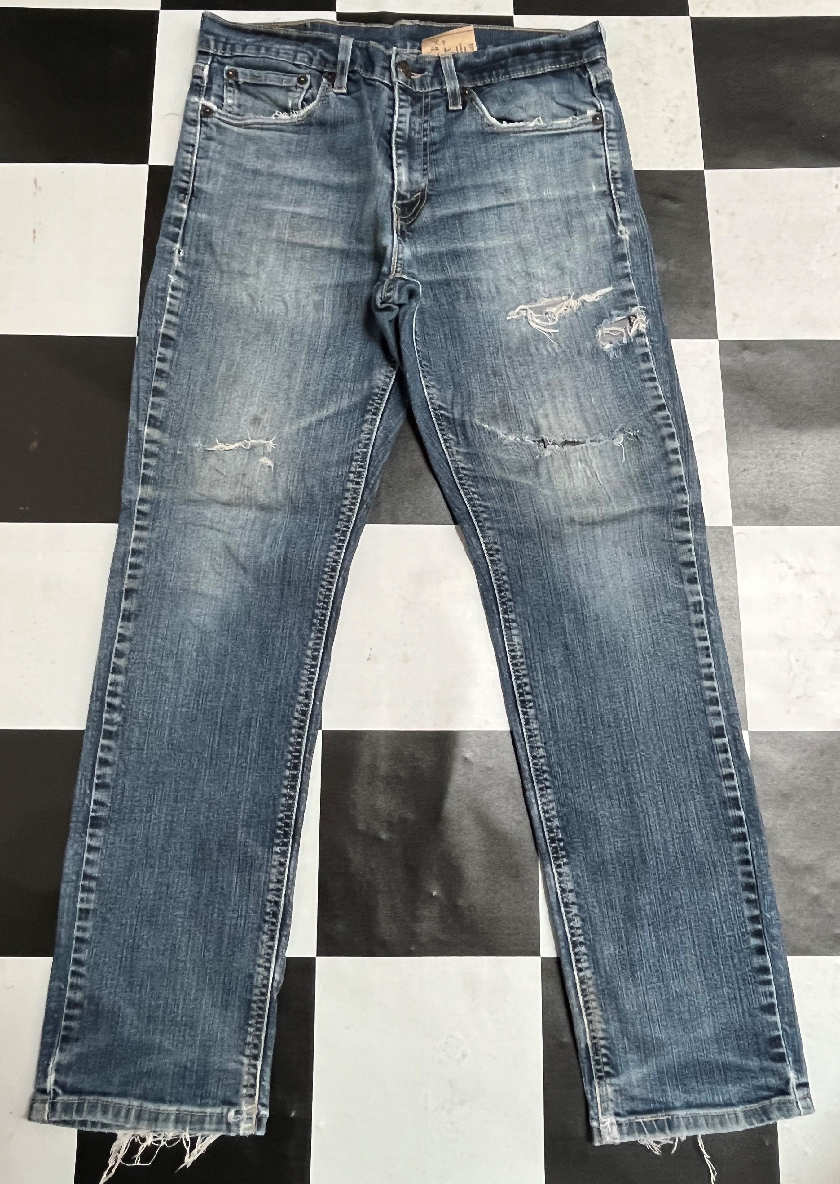 Levi's × Vintage Levis Distressed Denim Slim Jeans L156 Size US 32 / EU 48 - 1 Thumbnail