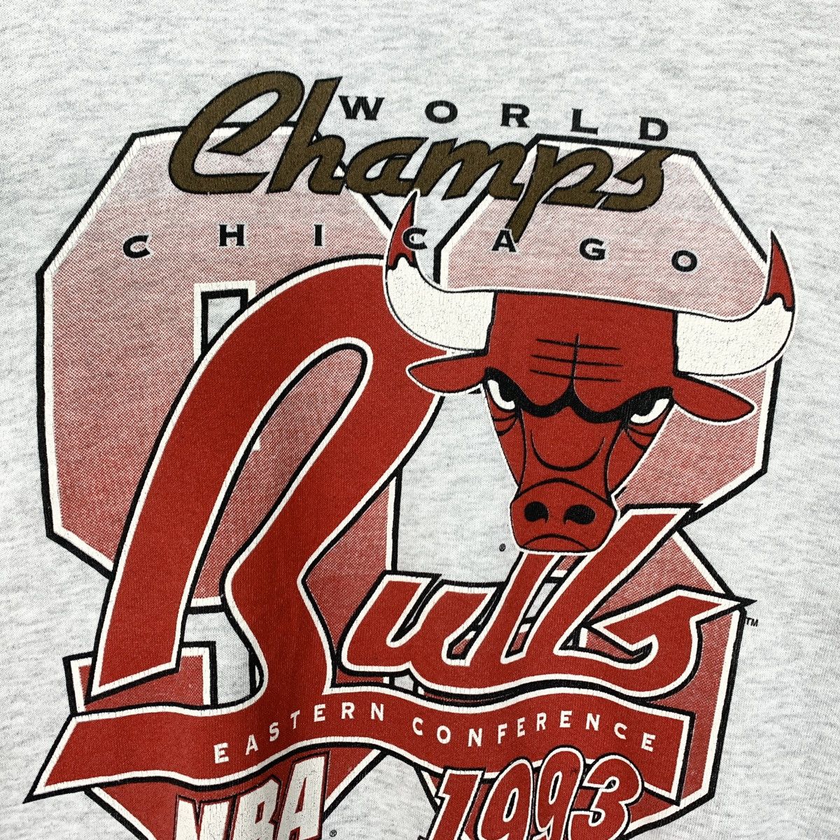 NBA Rare! Vintage 1993 World Champs Chicago Bulls Basketbal Size US M / EU 48-50 / 2 - 6 Thumbnail