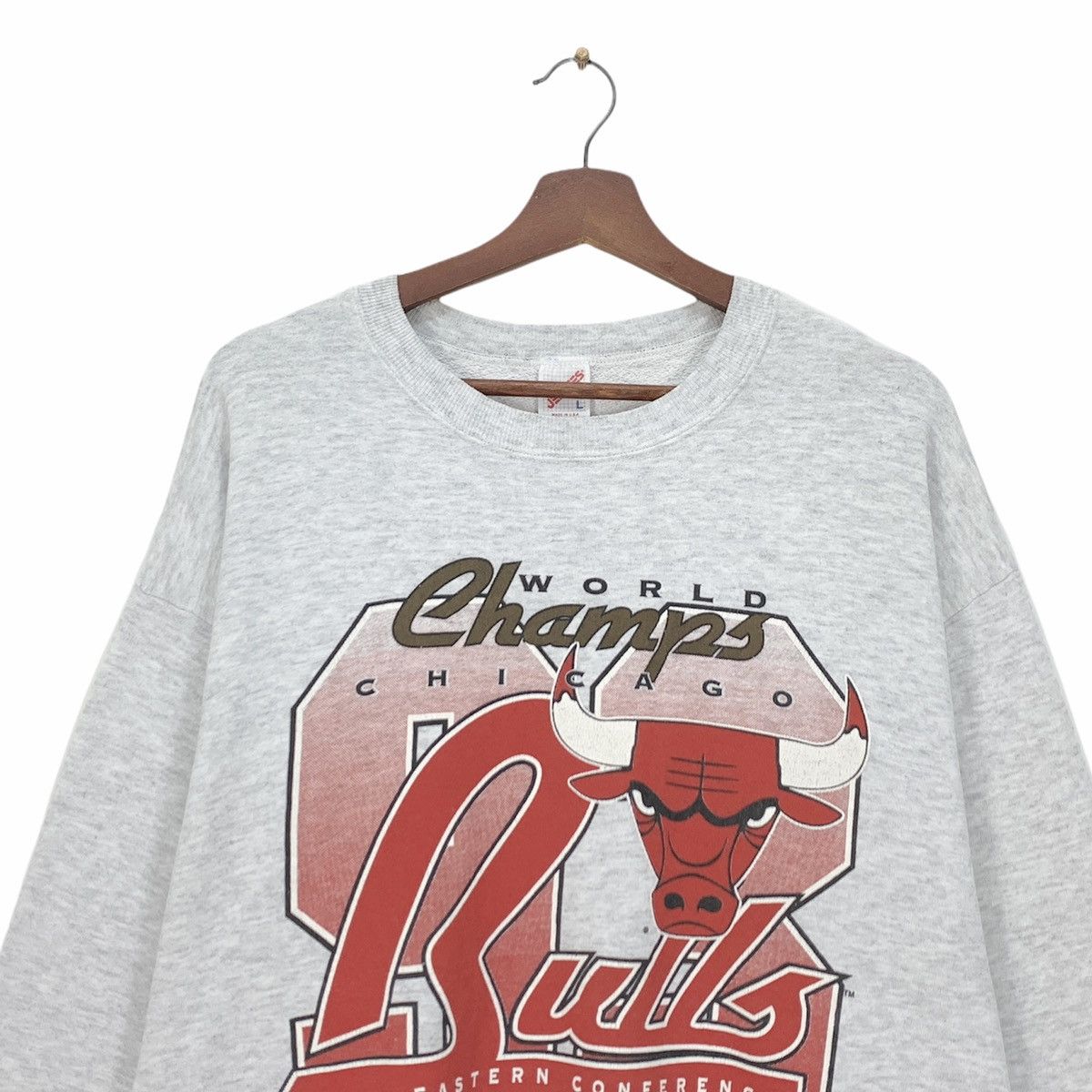 NBA Rare! Vintage 1993 World Champs Chicago Bulls Basketbal Size US M / EU 48-50 / 2 - 3 Thumbnail