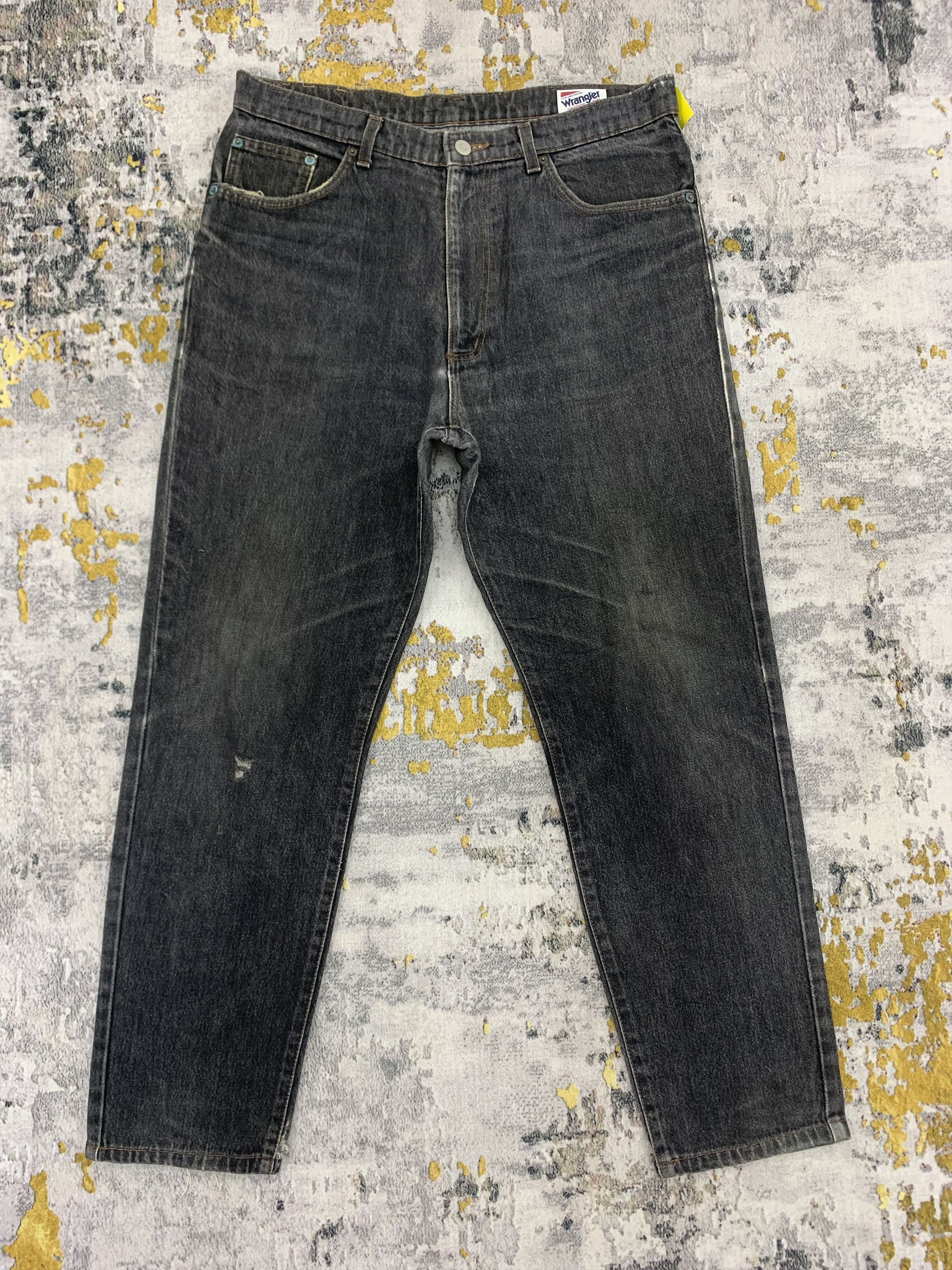 Vintage Vintage Wrangler Denim 35x28.5 Distressed Size US 35 - 1 Thumbnail