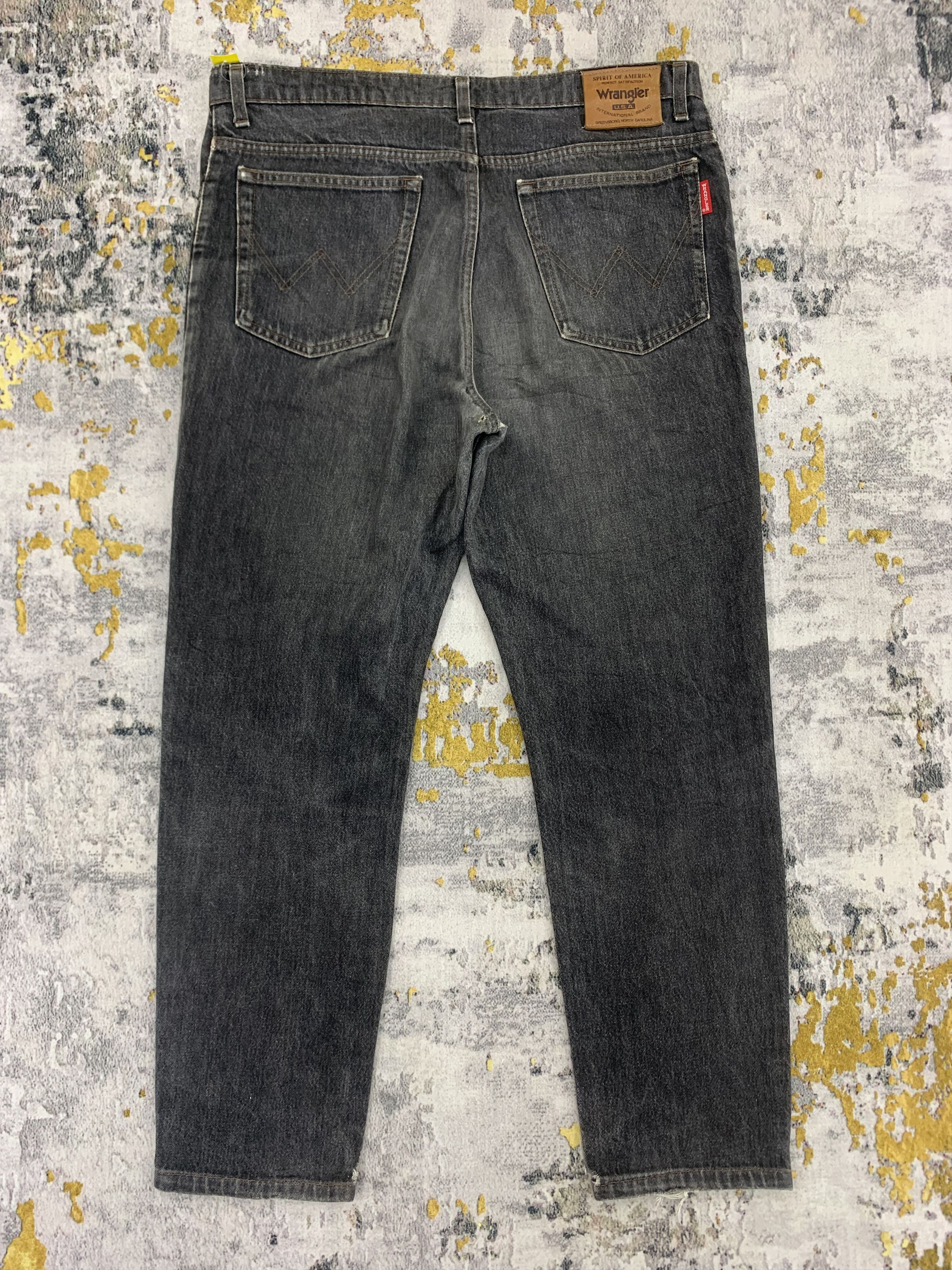 Vintage Vintage Wrangler Denim 35x28.5 Distressed Size US 35 - 6 Thumbnail