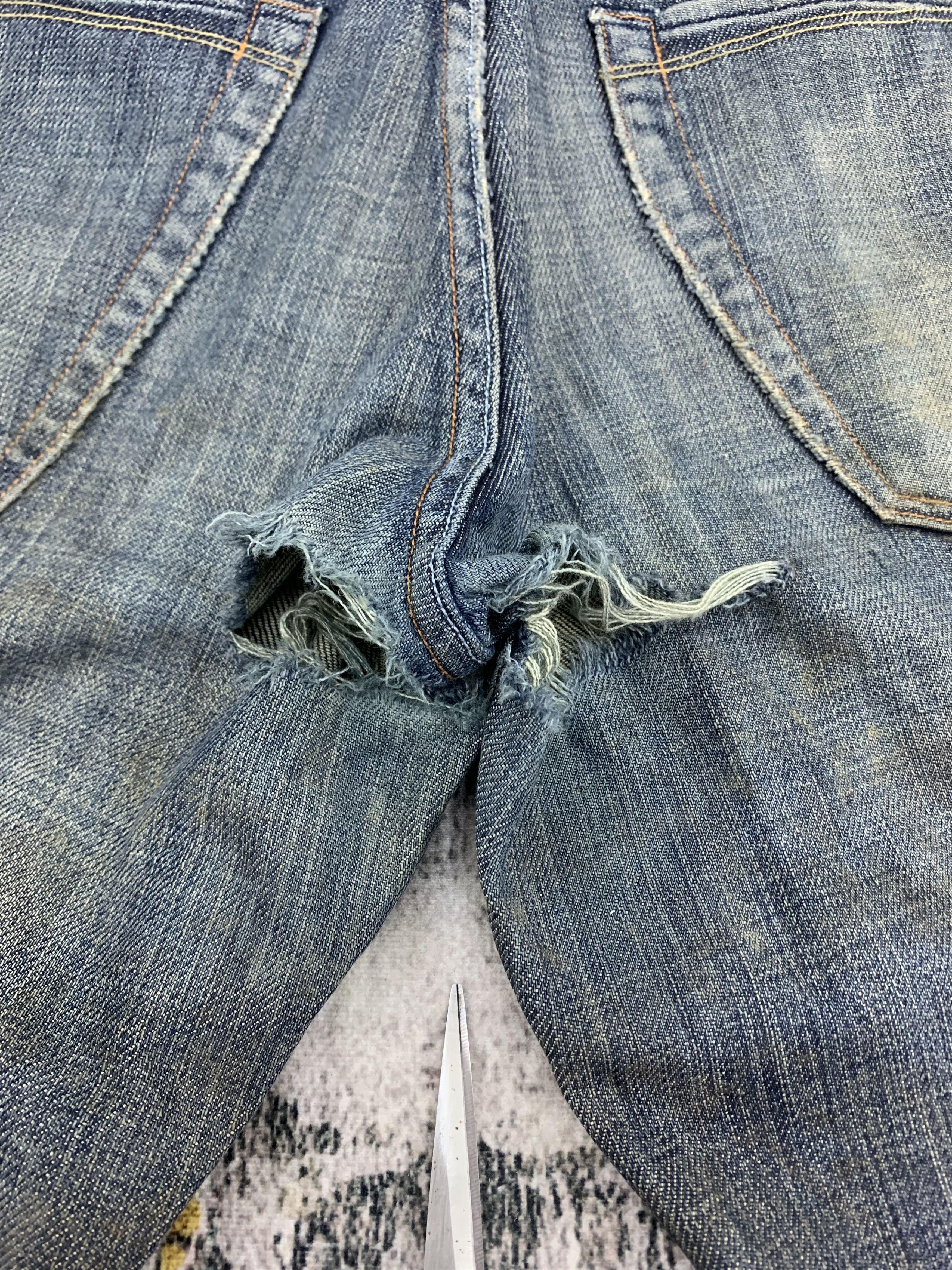 Earnest Sewn Vintage Earnest Sewn Denim 31x30 Distressed Dirty Ripped Size US 31 - 11 Thumbnail