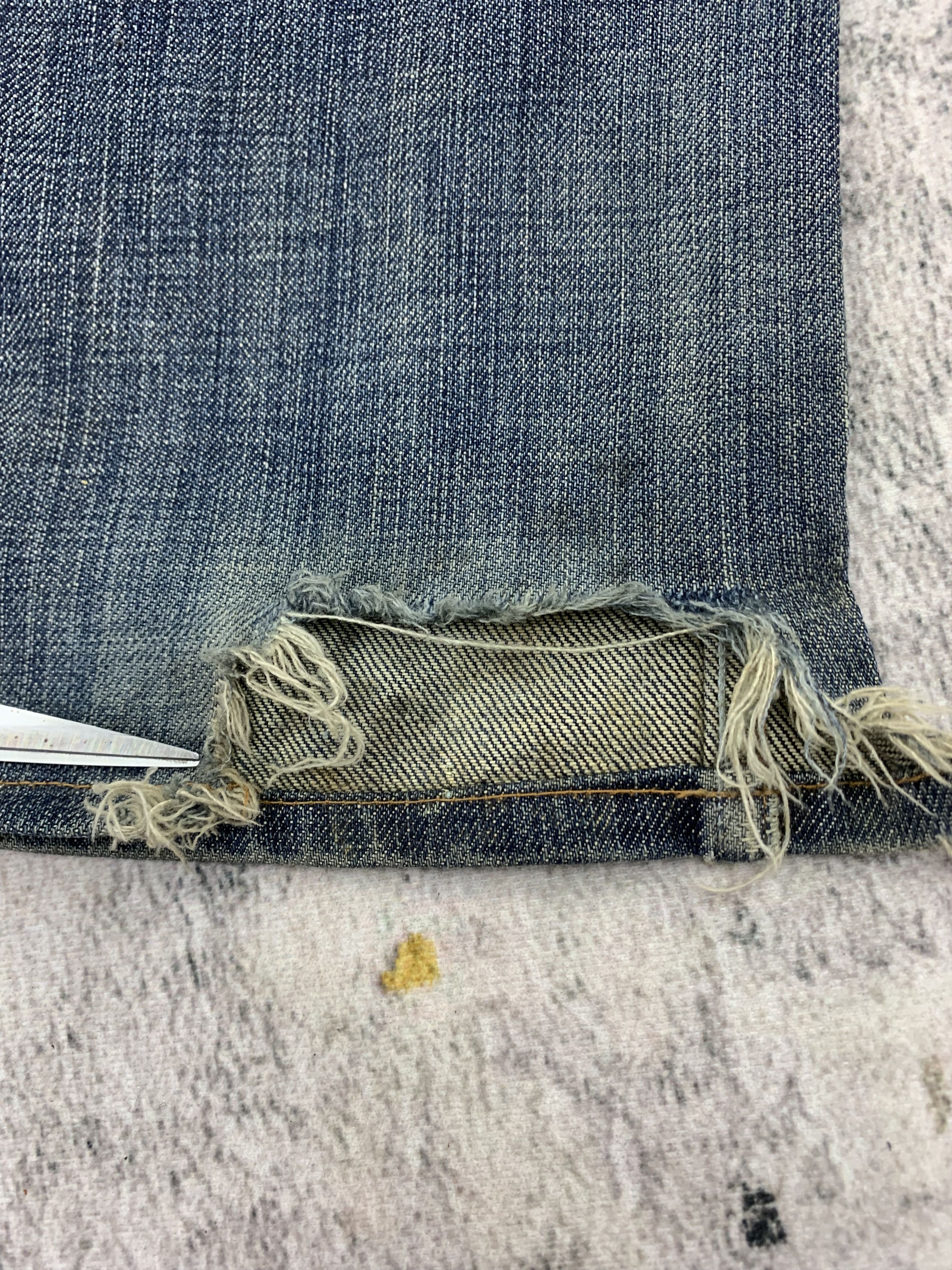 Earnest Sewn Vintage Earnest Sewn Denim 31x30 Distressed Dirty Ripped Size US 31 - 12 Thumbnail