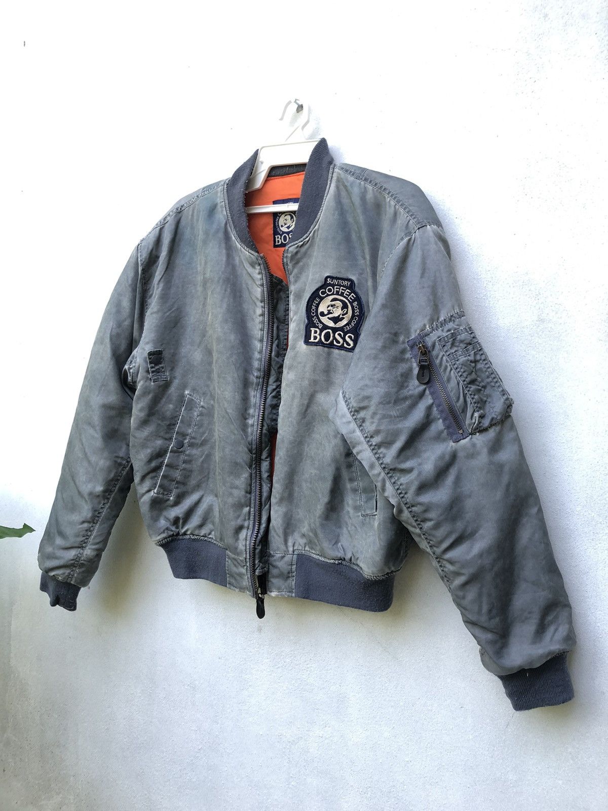 Japanese Brand 💥 vintage suntory boss coffee sunfaded ma-1 jacket Size US XL / EU 56 / 4 - 4 Thumbnail