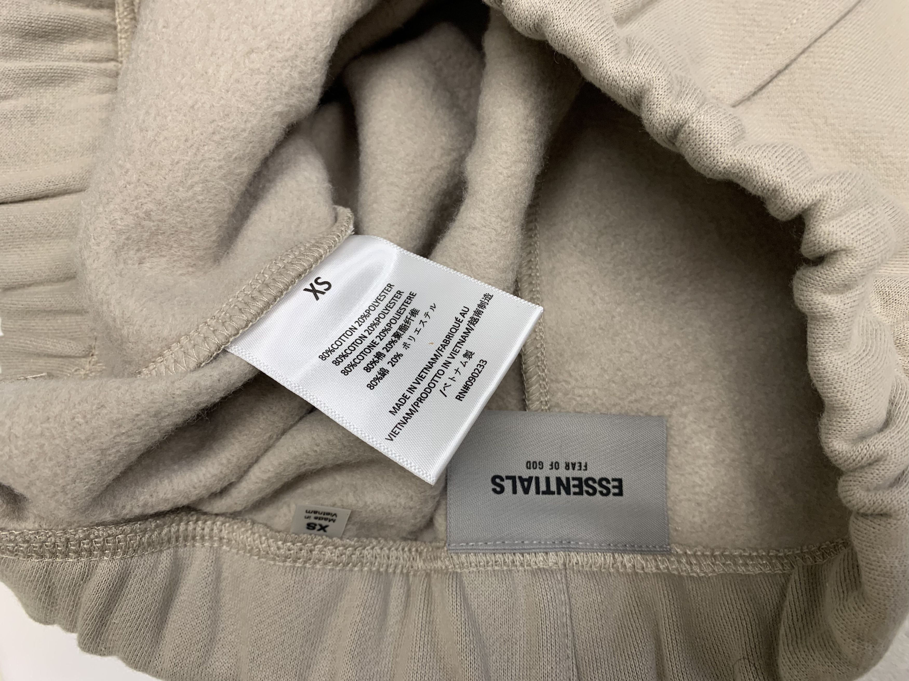 Fear of God Fear of God ESSENTIALS Tan Sweat Shorts Sz (XS) Size US 30 / EU 46 - 4 Thumbnail
