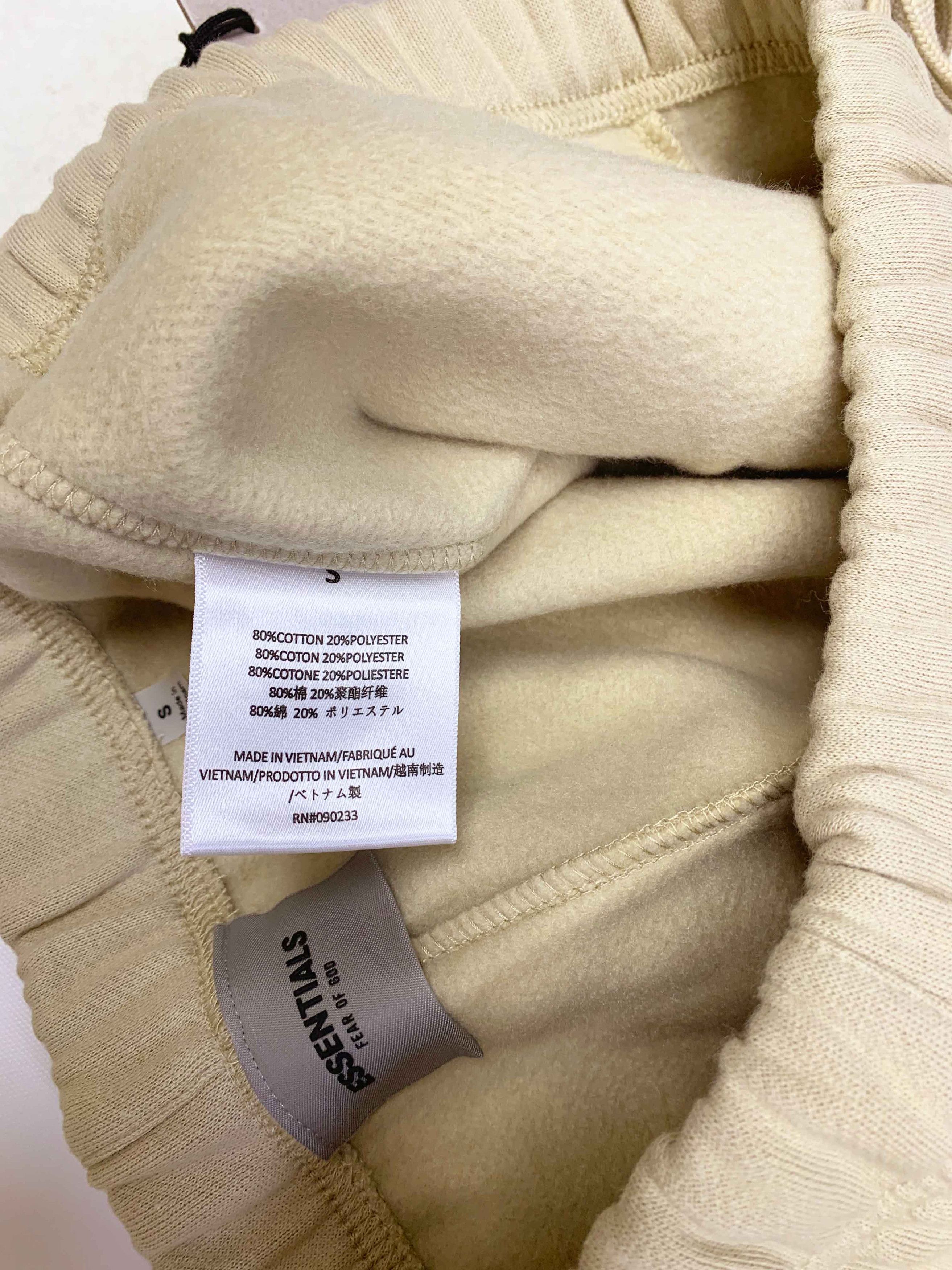 Fear of God Fear of God Essentials SSENSE Sweatshorts Linen SZ S Size US 32 / EU 48 - 6 Thumbnail