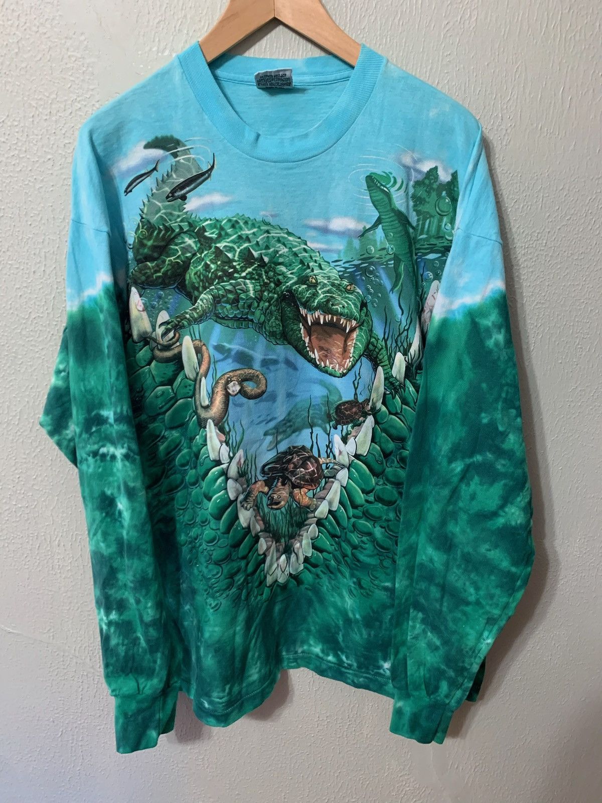 Vintage Liquid Blue Aligator Longsleeve
