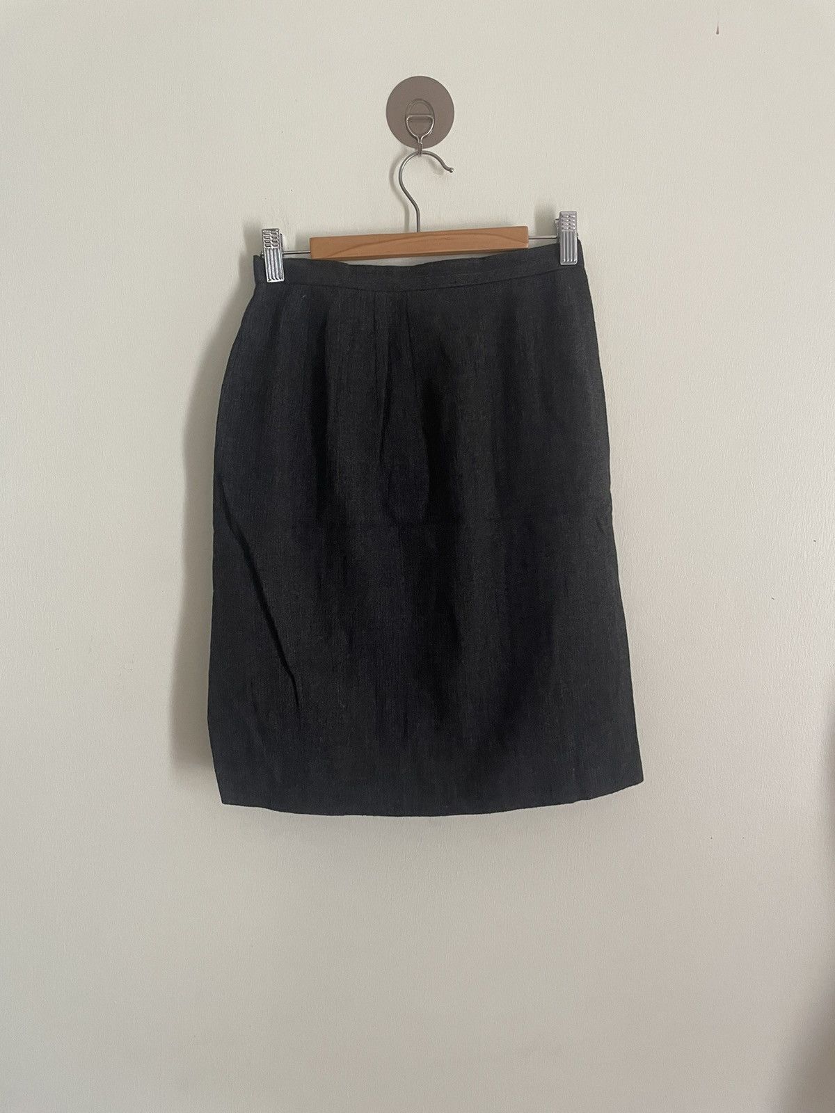 Karl Lagerfeld Karl Lagerfeld plain skirts Size 25" / US 0 / IT 36 - 1 Thumbnail