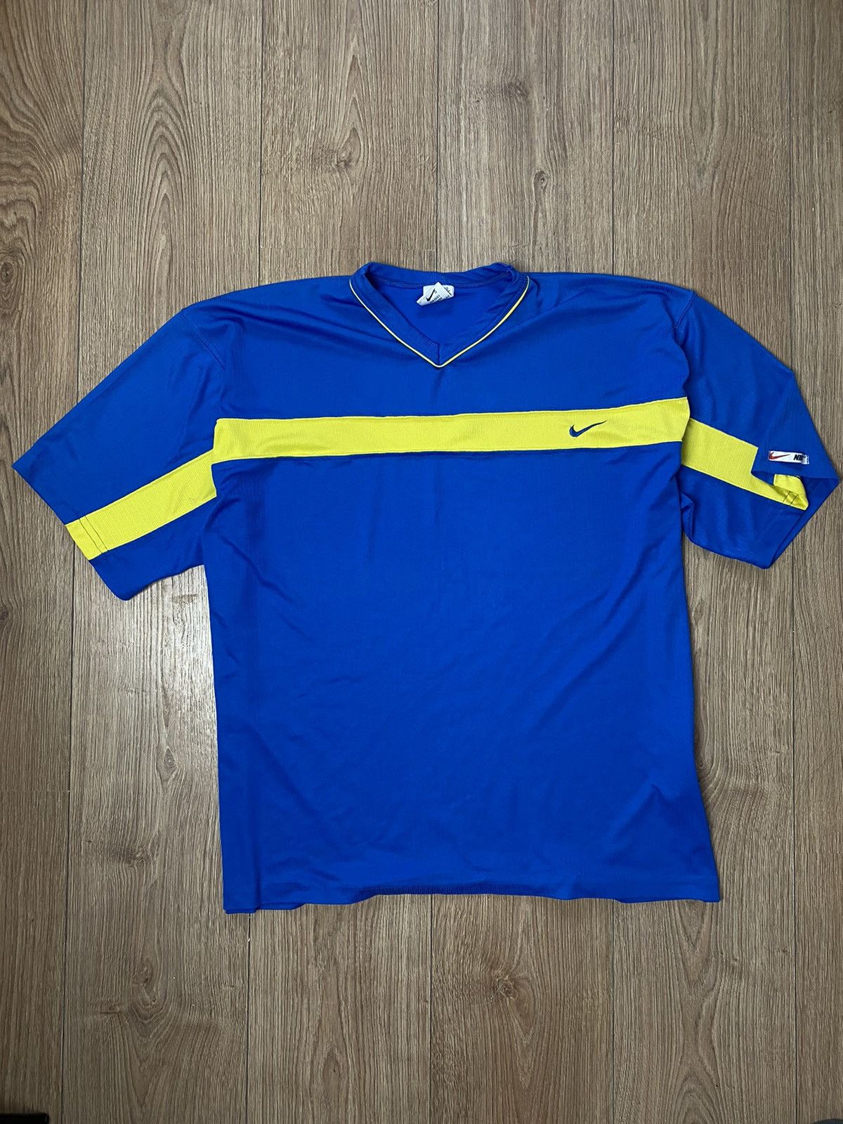 Nike × Vintage Vintage T-Shirt Nike Swoosh Logo Size US L / EU 52-54 / 3 - 1 Thumbnail