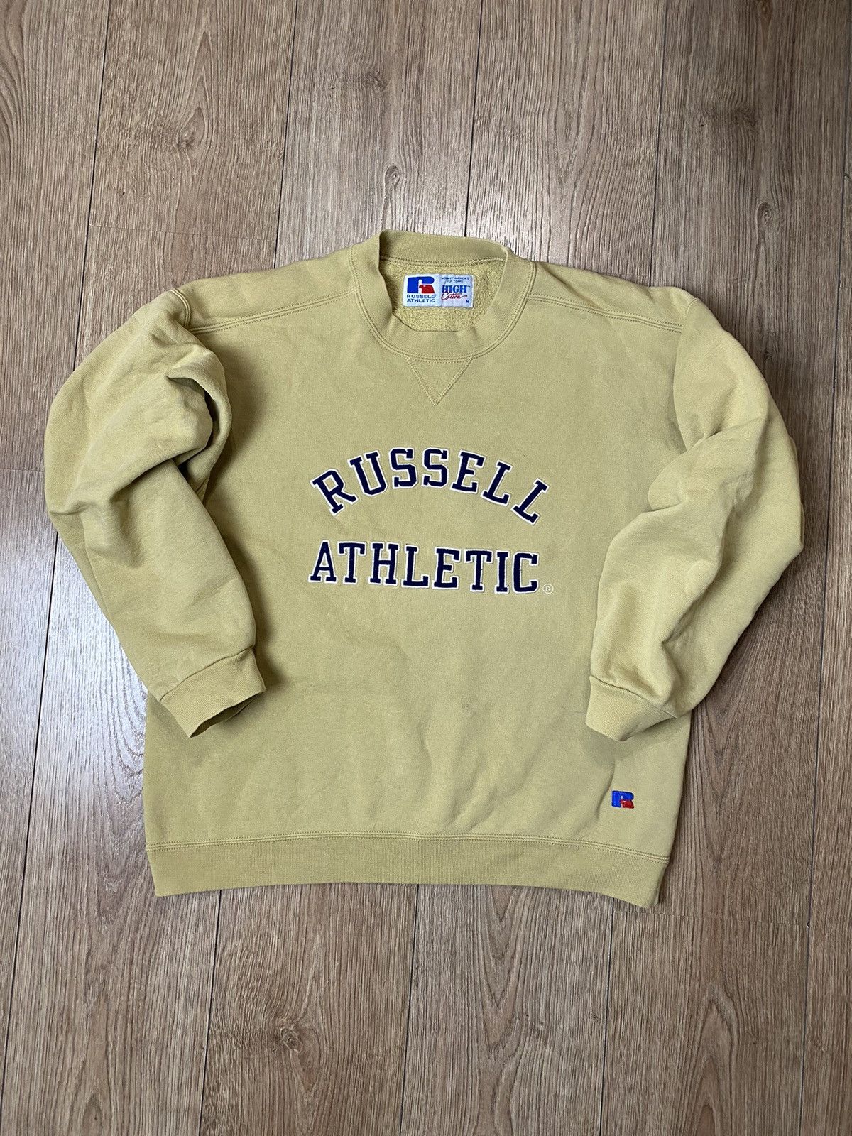 Russell Athletic × Vintage Vintage Russell Athletic Beige Colour Big Logo Size US S / EU 44-46 / 1 - 1 Thumbnail